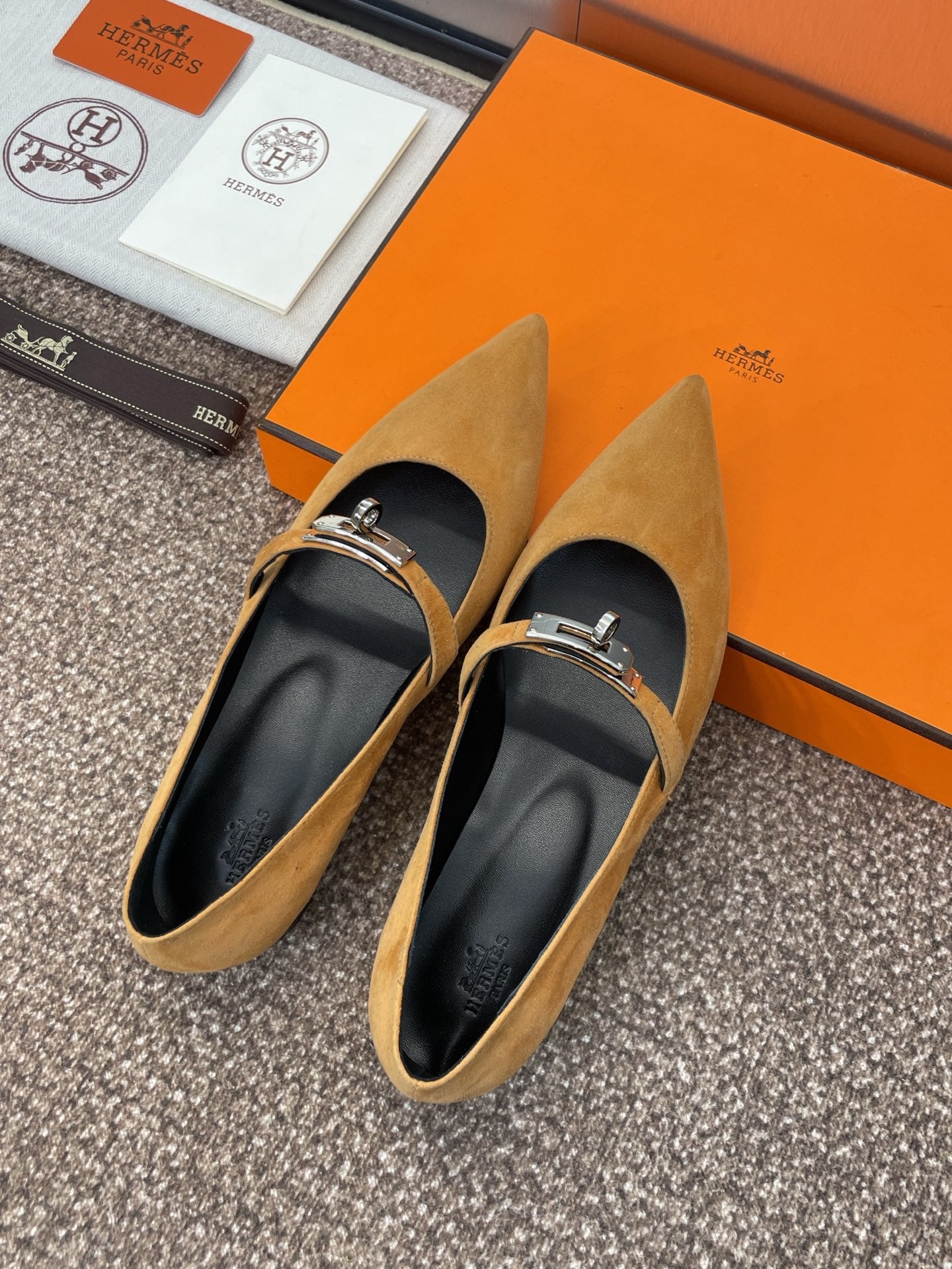 HM 25C Kelly Ballet Flat Brown Suede 208271