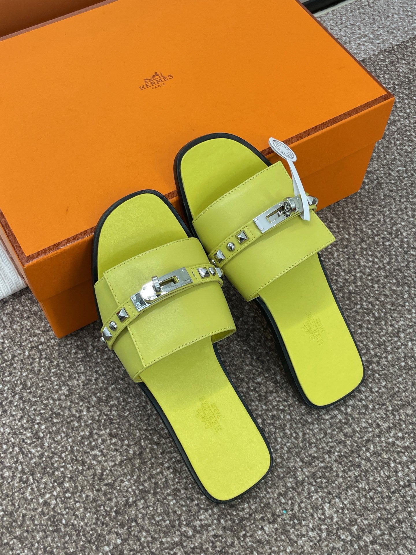 HM 25 Giulia Calfskin