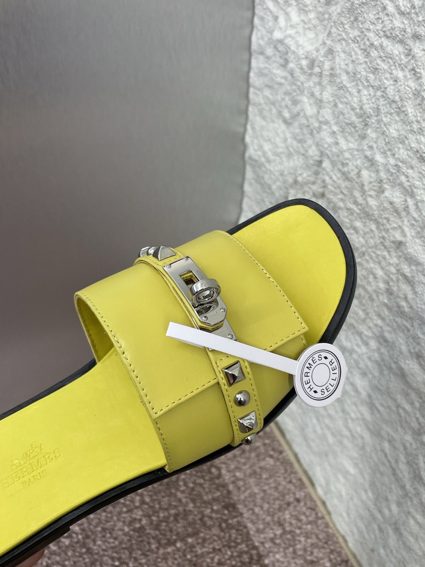 HM 25 Giulia Calfskin