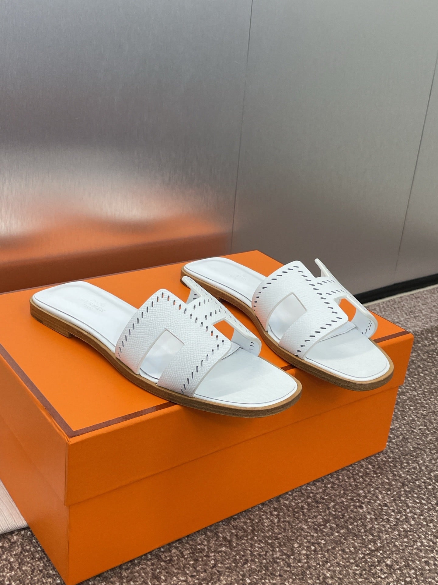 HM 25 Oran Sandal White Perforate Epsom Leather