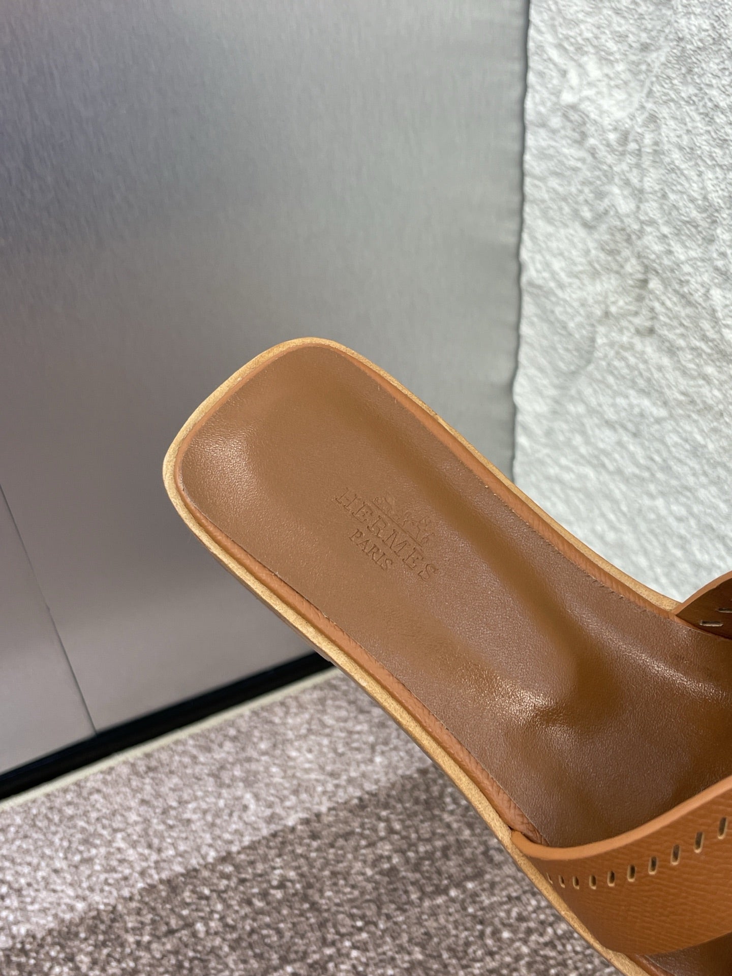 HM 25 Oran Sandal Gold Perforate Epsom Leather