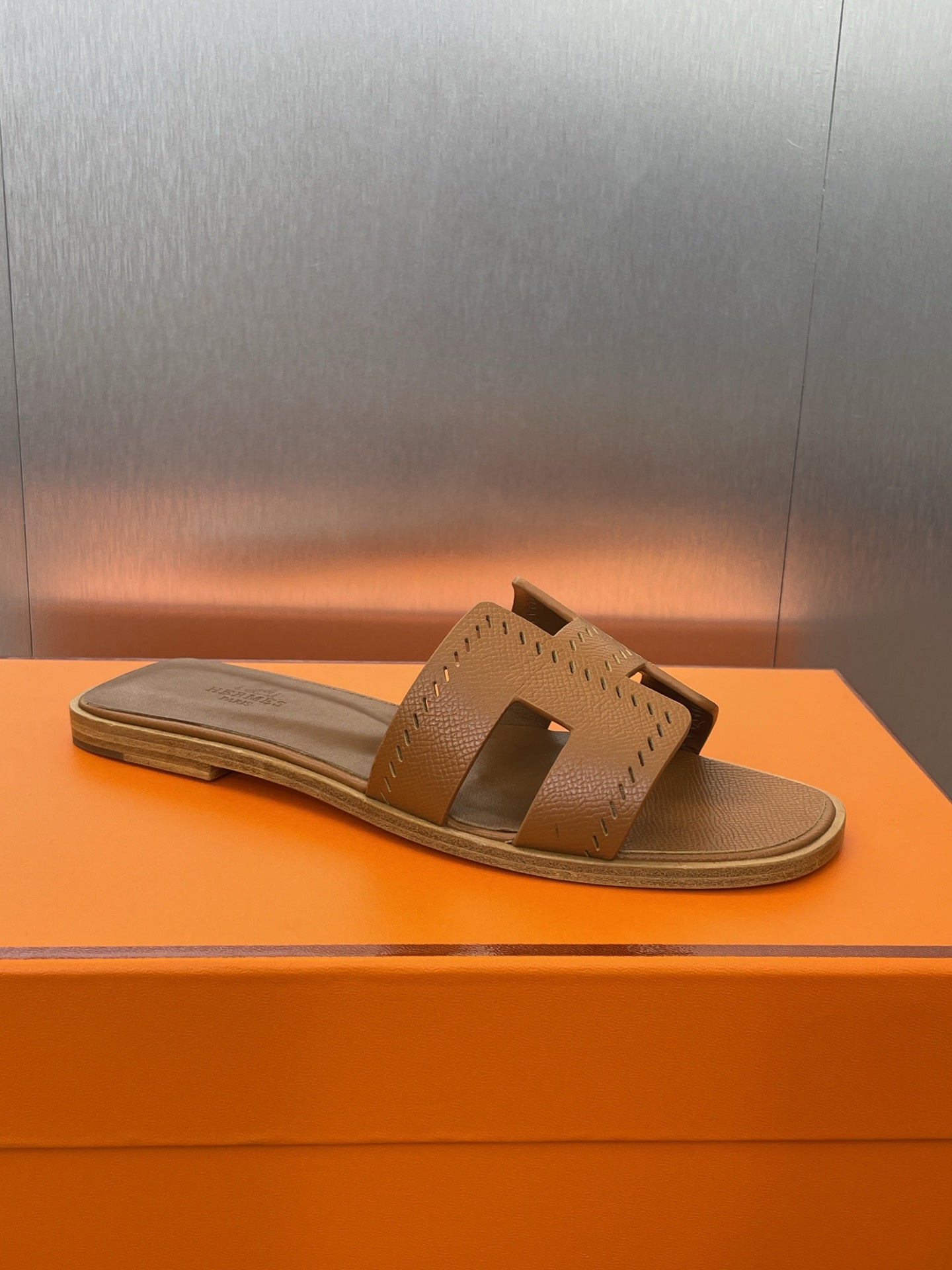 HM 25 Oran Sandal Gold Perforate Epsom Leather