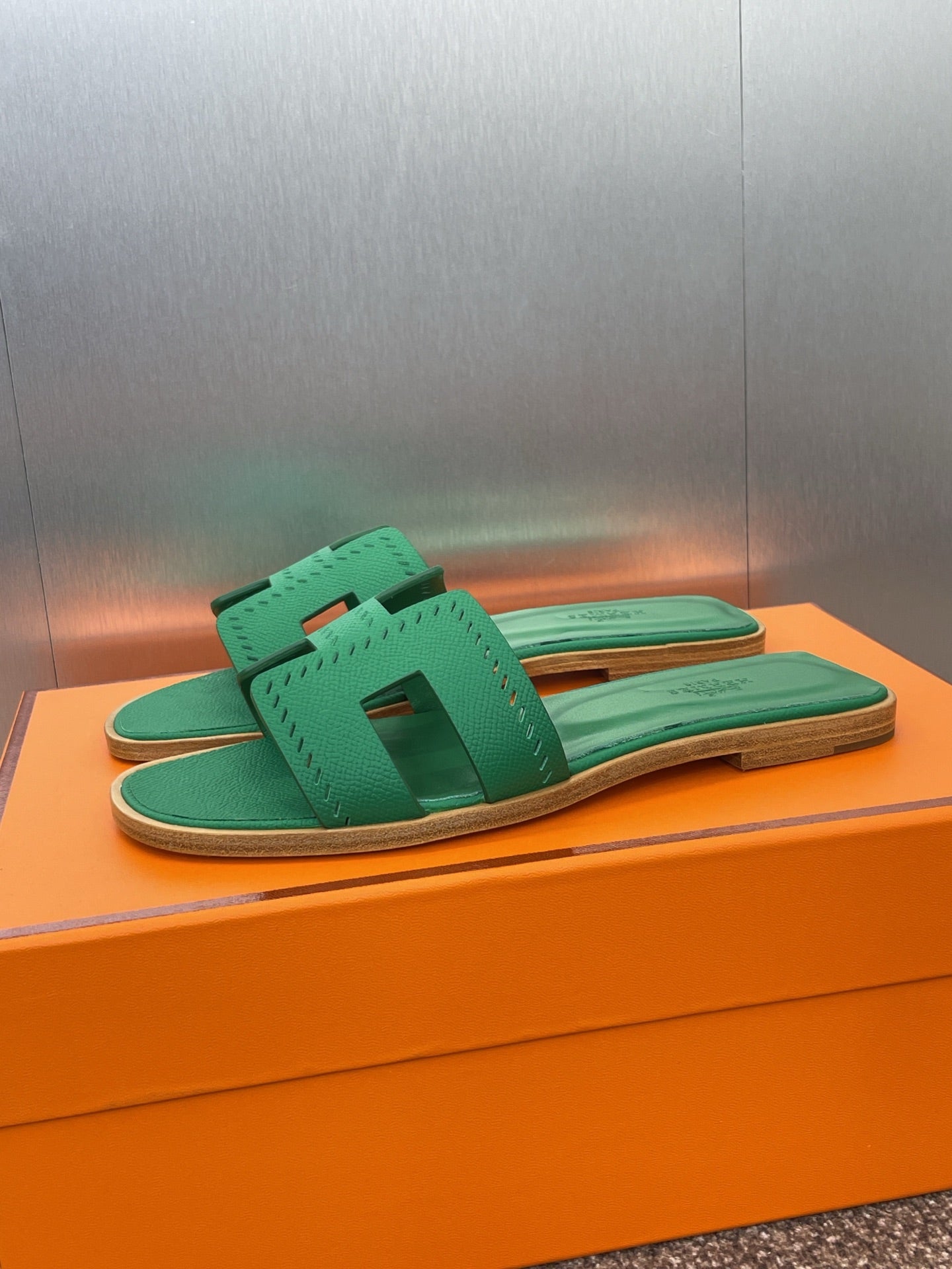 HM 25 Oran Sandal Dark Green Perforate Epsom Leather