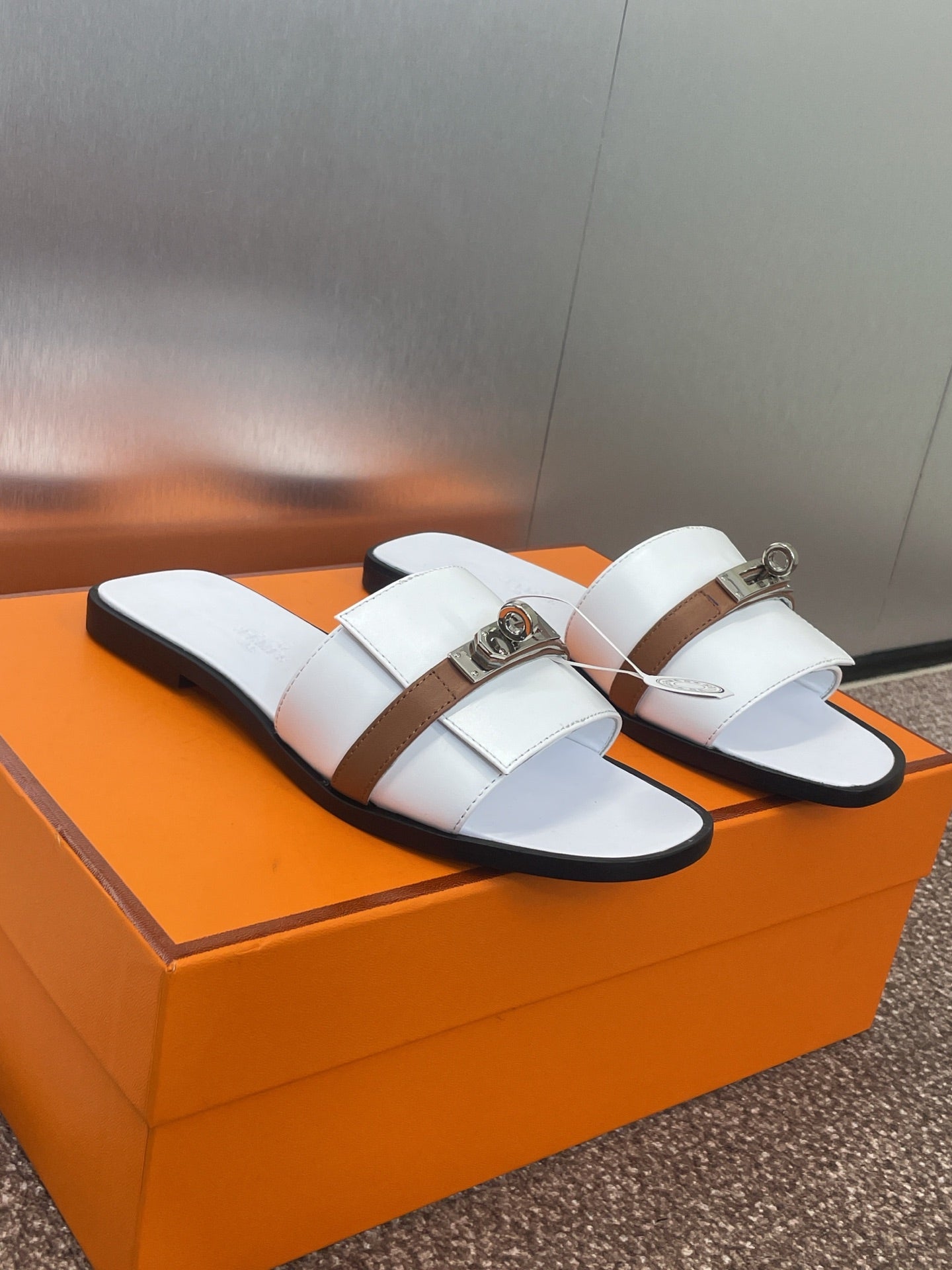 HM Giulia Slide White Brown Sheepskin 320017