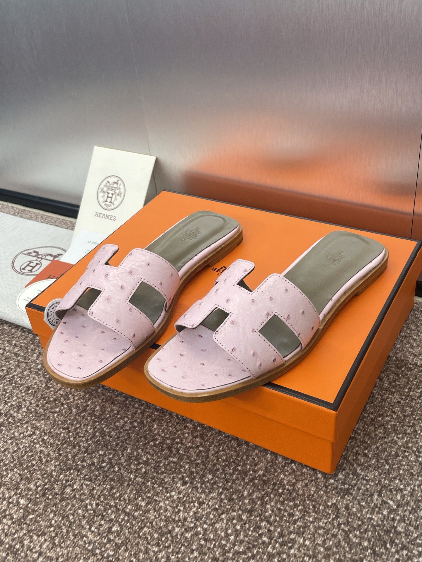 HM Oran Sandals Pink Cowhide 320091