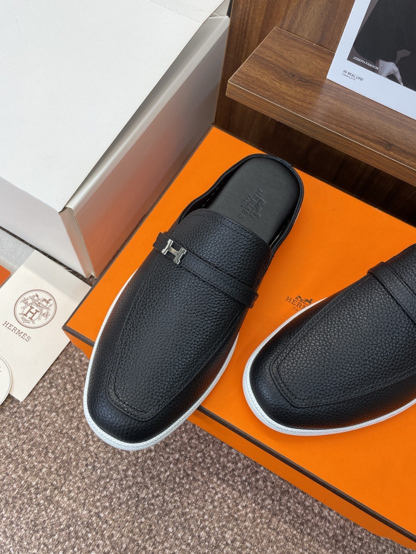 HM OZ Mule Black Calfskin 372938