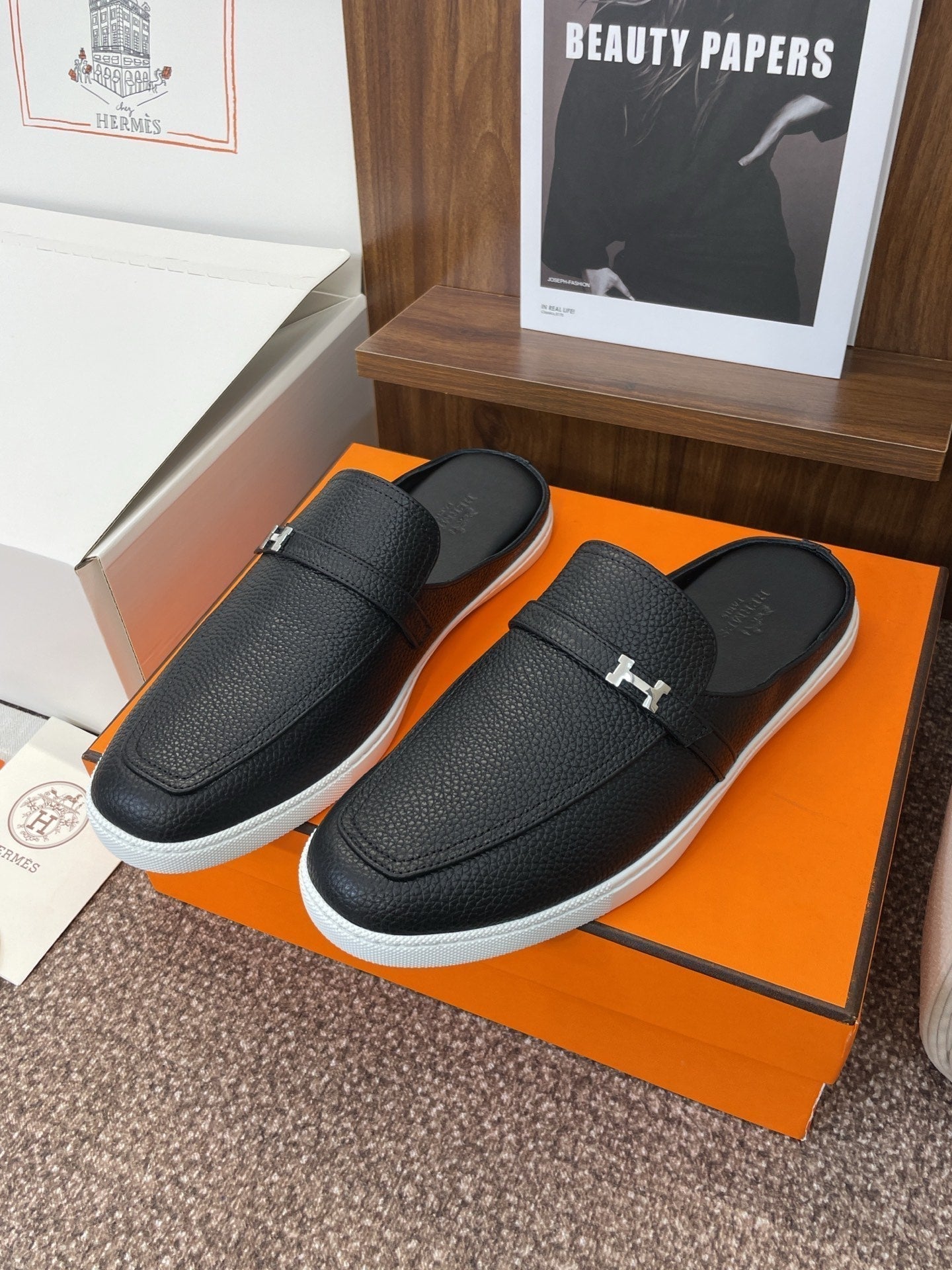 HM OZ Mule Black Calfskin 372938