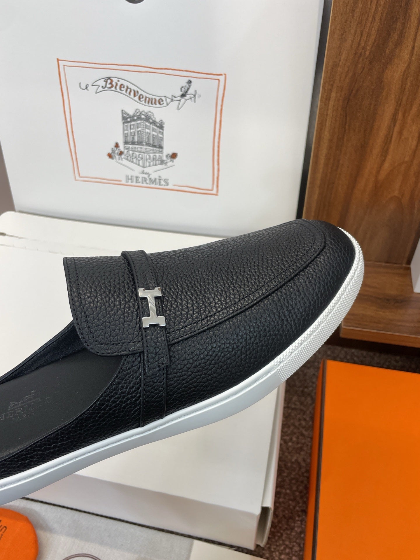 HM OZ Mule Black Calfskin 372938