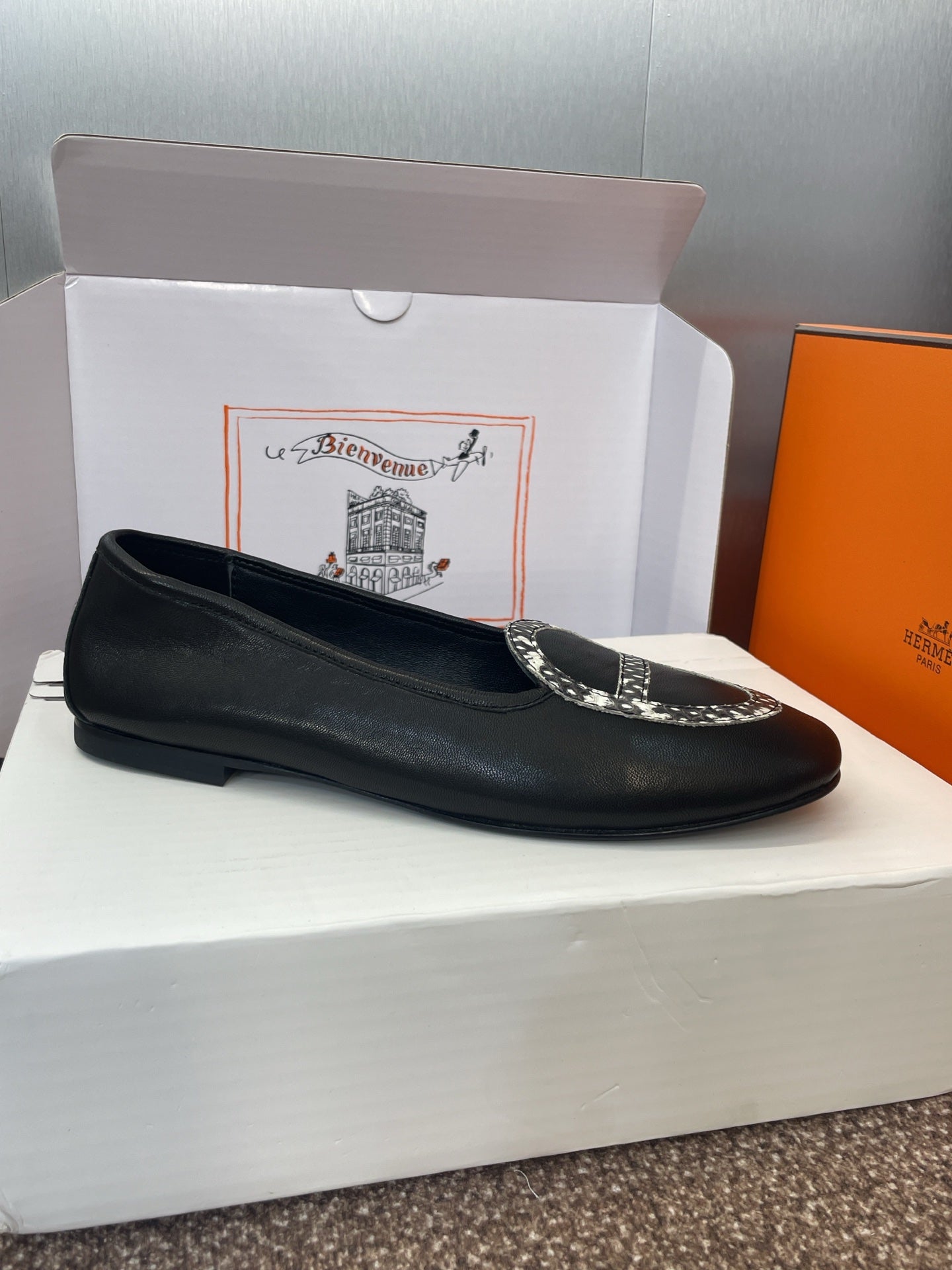 HM 25 Julia Loafer Black Calfskin 372946