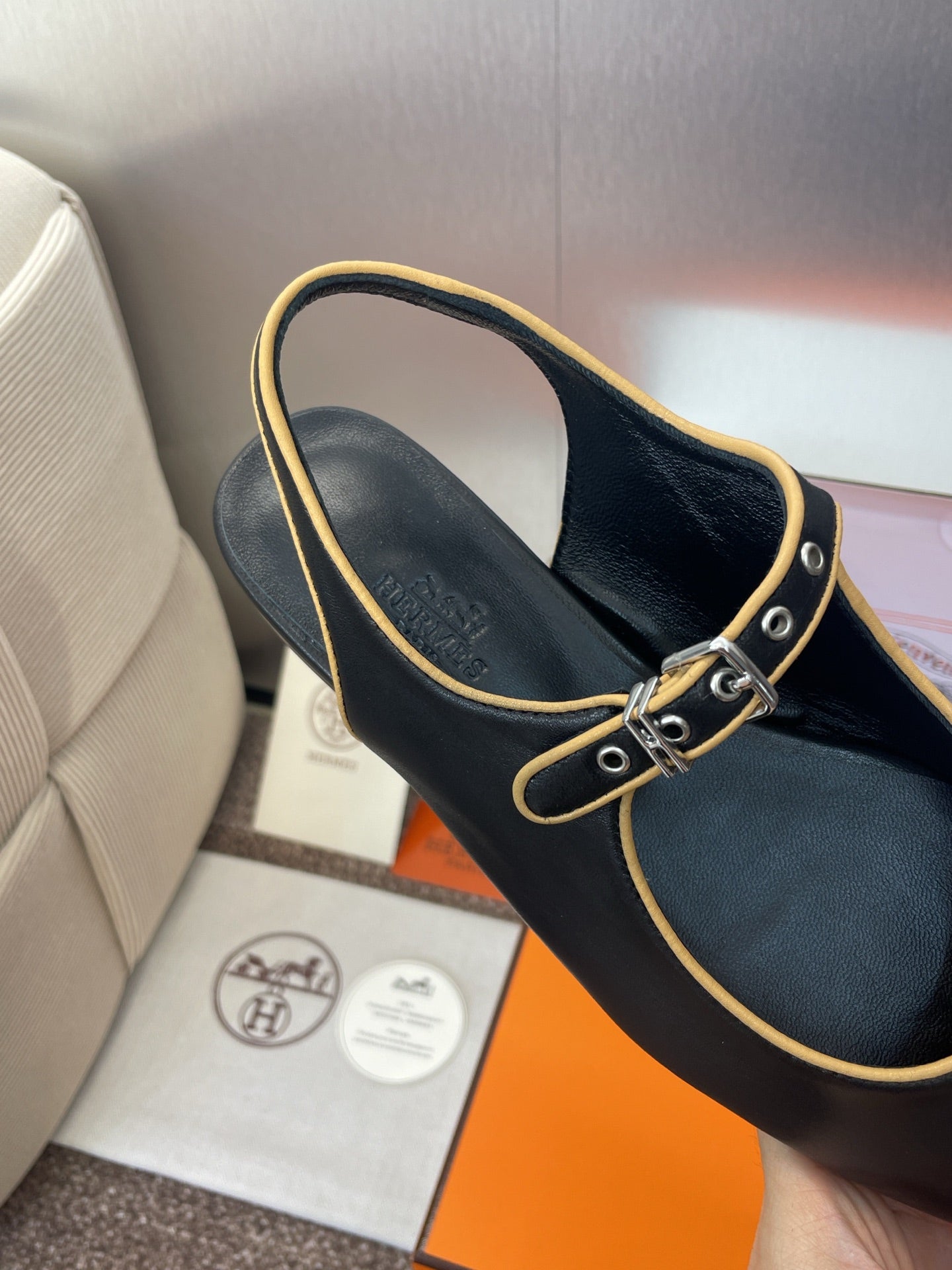 HM 25 Kleo Slingback Black Calfskin 372947