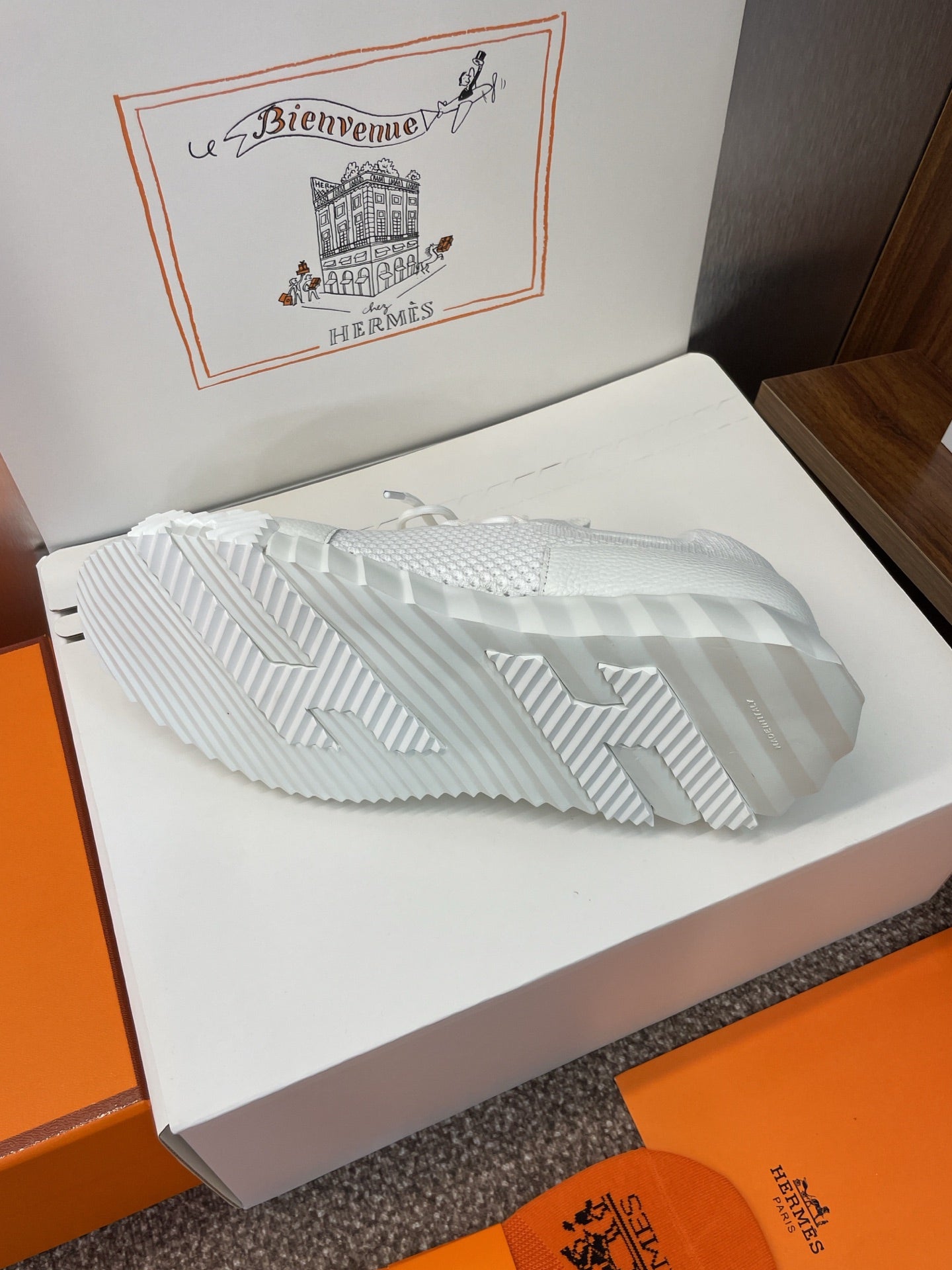 HM 25 Lift Sneaker White Mesh Sheepskin 373036