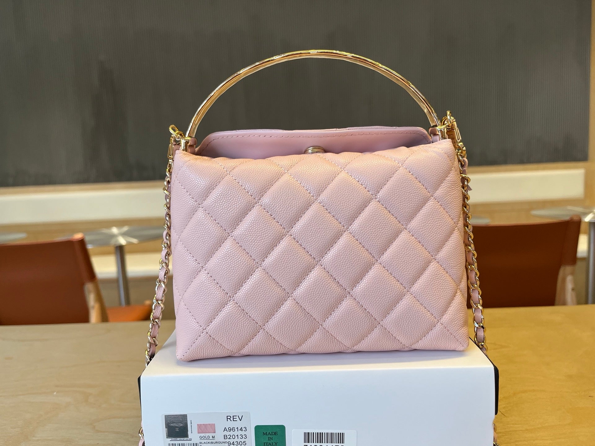 CC Handle Vintage Bag 19 Pink Caviar 277777