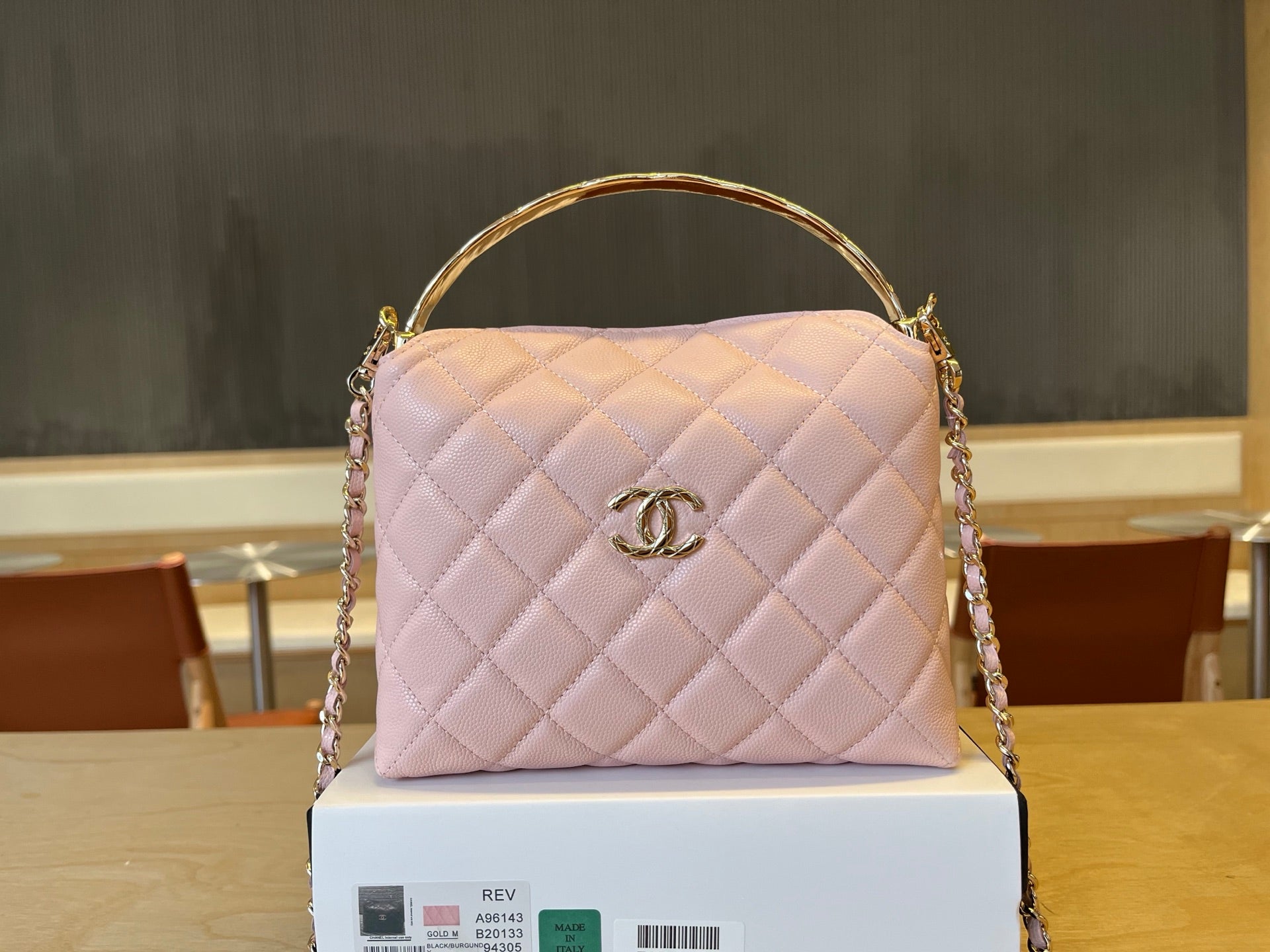 CC Handle Vintage Bag 19 Pink Caviar 277777