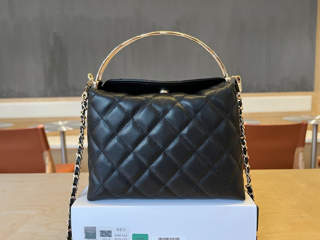 CC Handle Vintage Bag 19 Black Caviar 277778