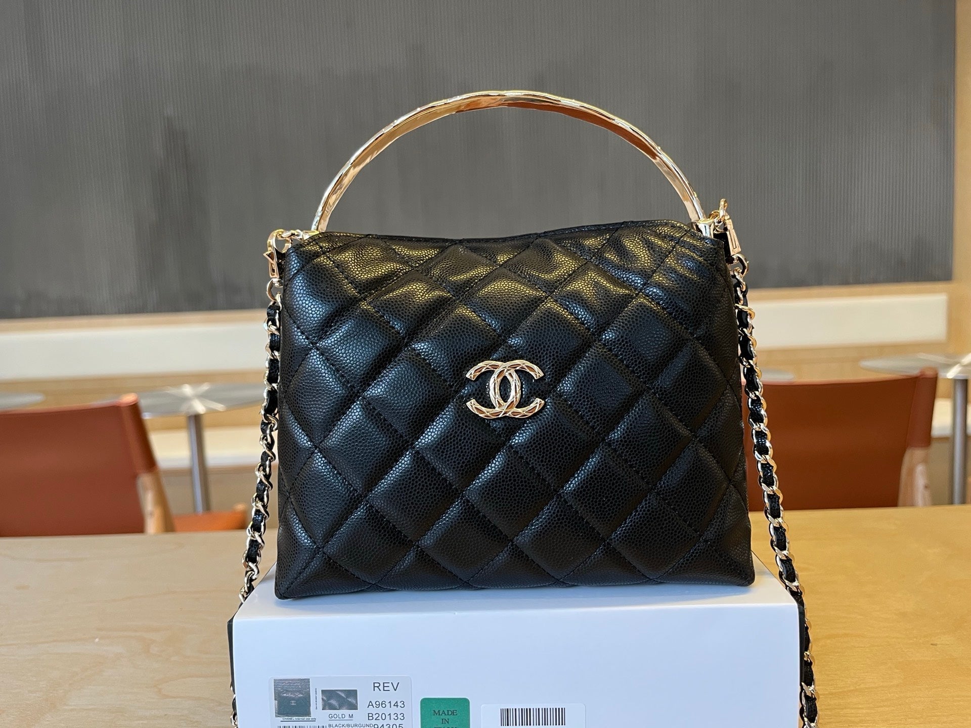 CC Handle Vintage Bag 19 Black Caviar 277778