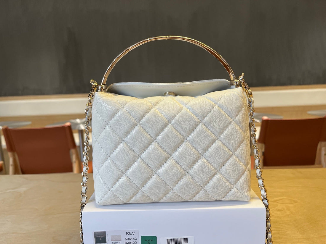 CC Handle Vintage Bag 19 White Caviar 277774