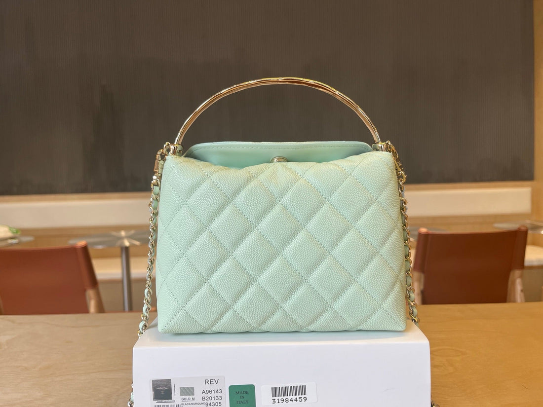 CC Handle Vintage Bag 19 Mint Green Caviar 277776