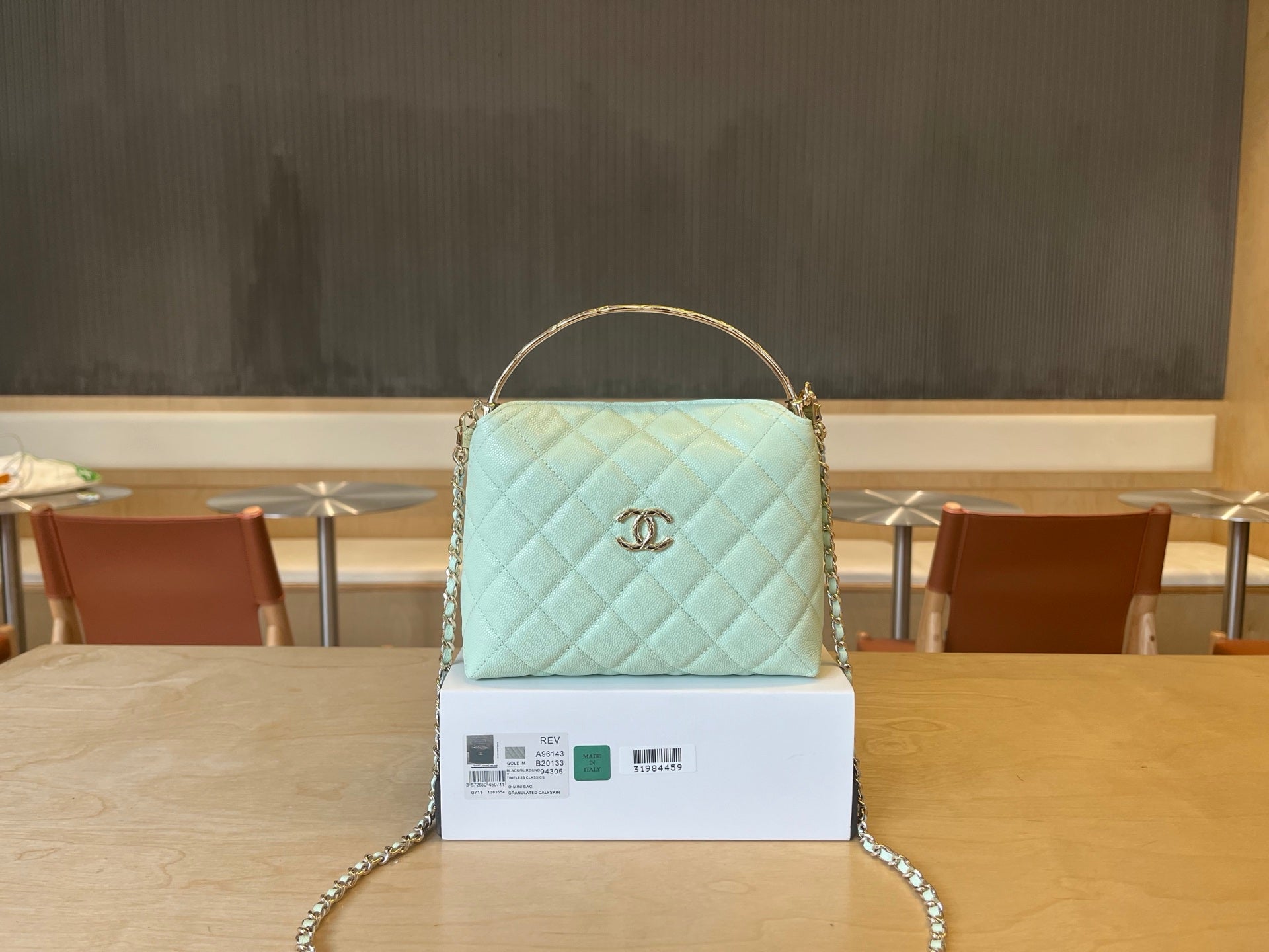 CC Handle Vintage Bag 19 Mint Green Caviar 277776