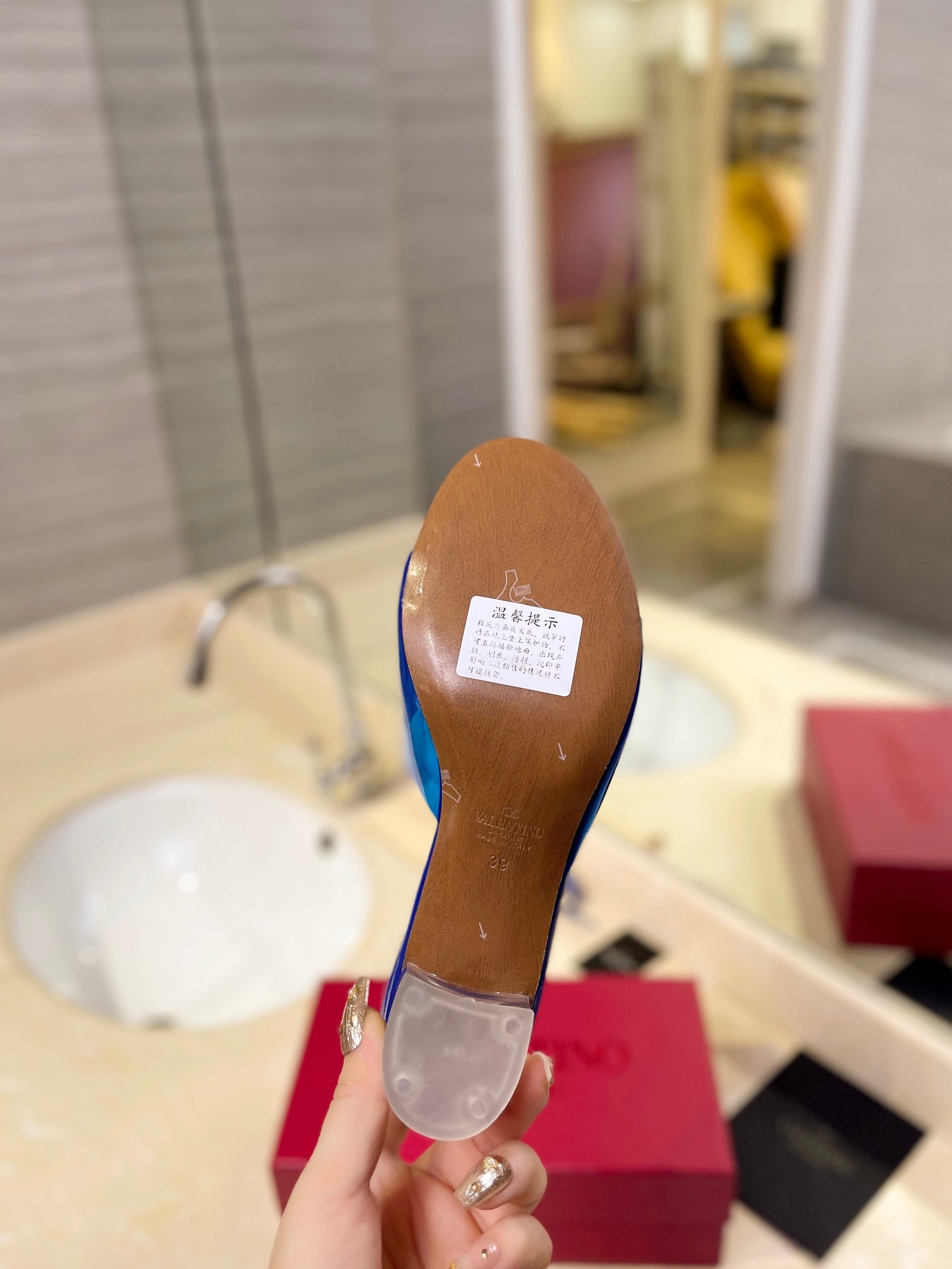 HIGH MULE 60MM IN COBALT BLUE SHEEPSKIN AND TRANSPARENT PVC