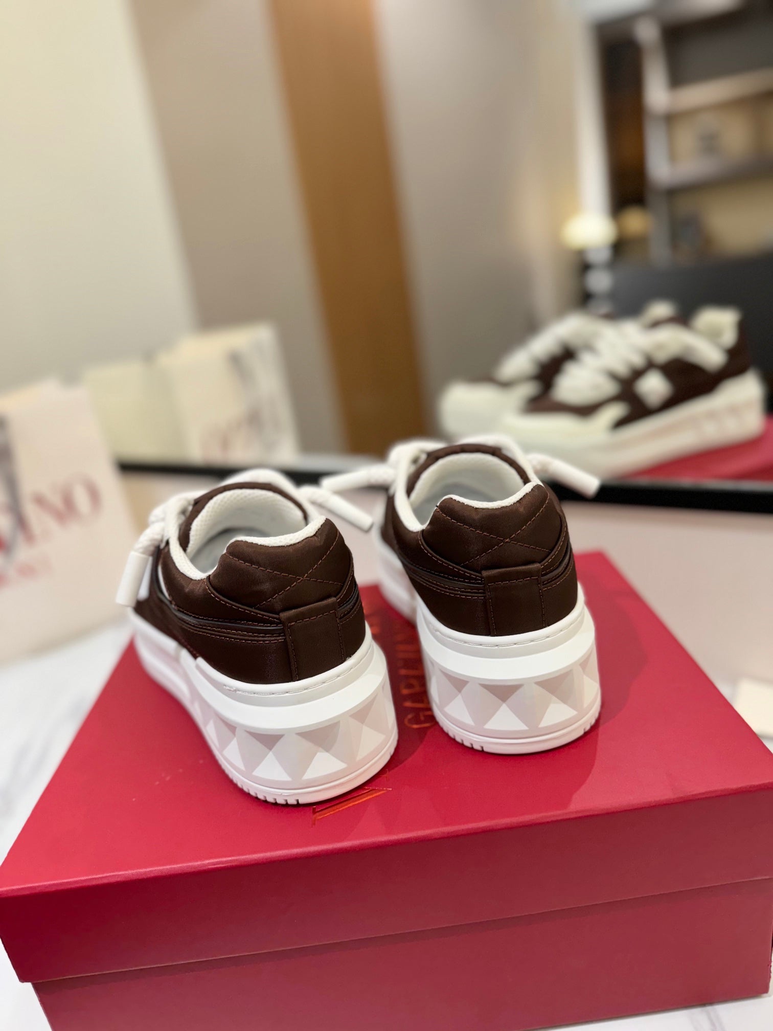 VT 25 One Stud Sneaker Brown Cowhide 341088