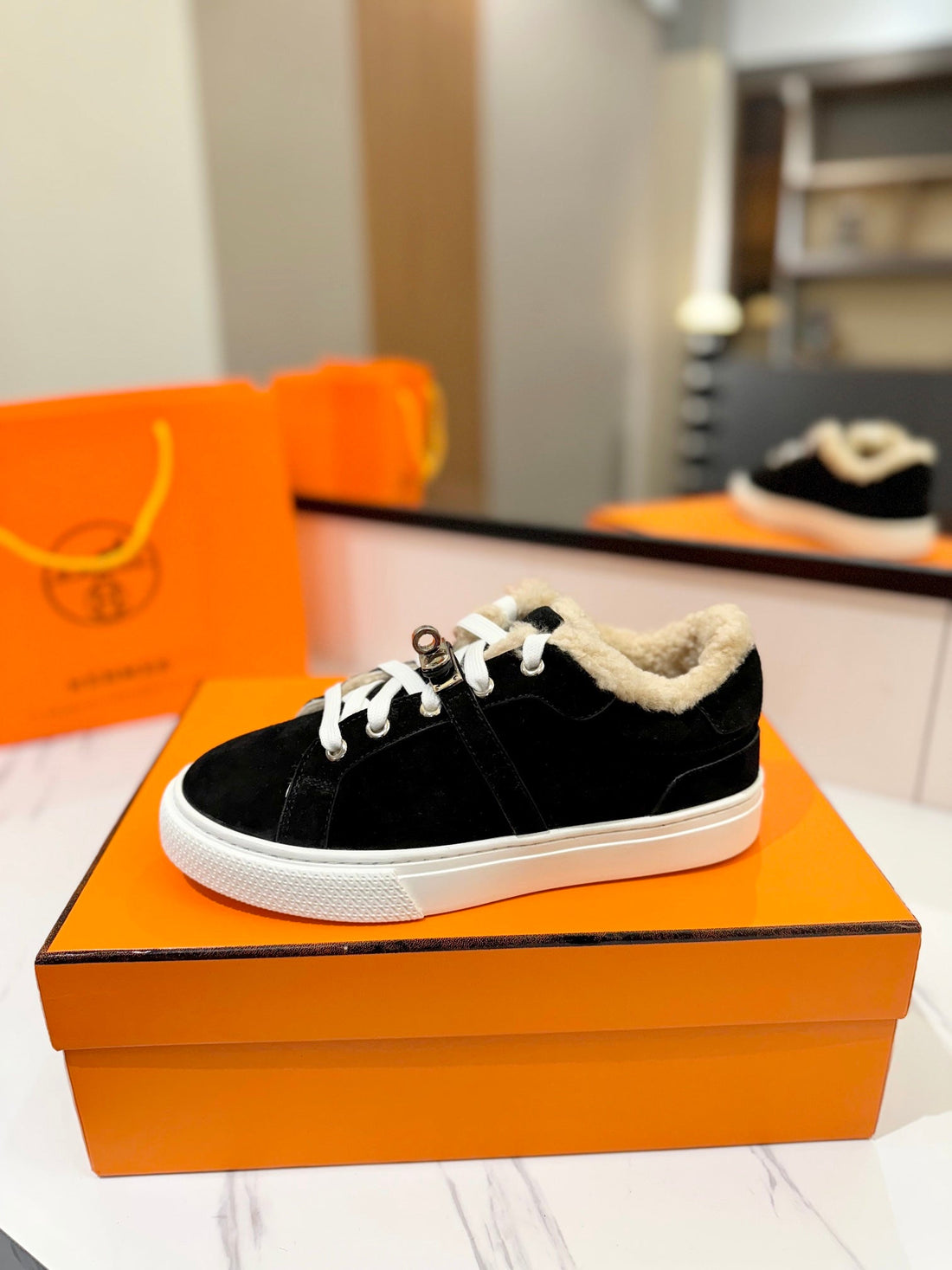 HM Day Sneaker Black With Wool Lining Suede  983044