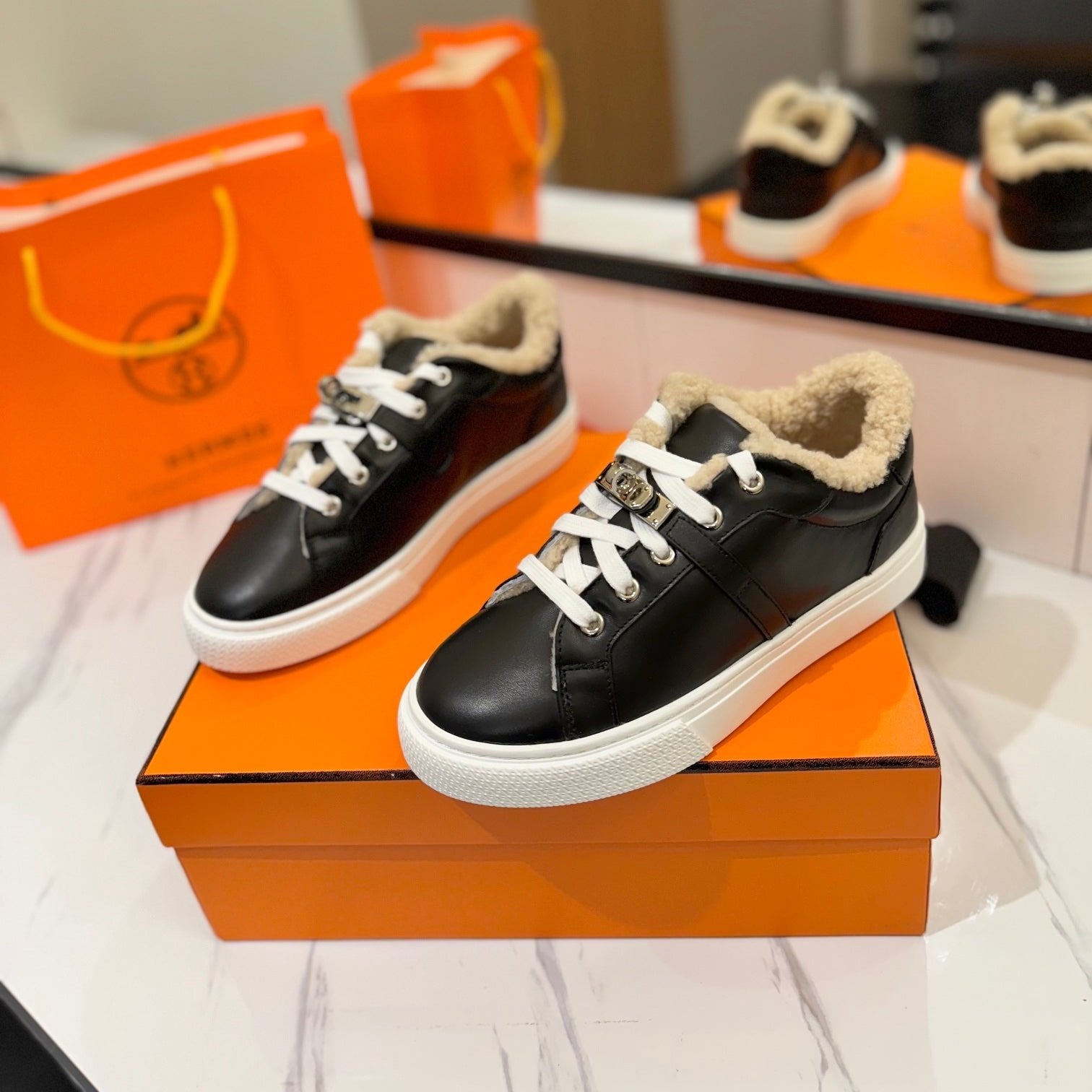 HM Day Sneaker Black With Wool Lining Cowhide 983060