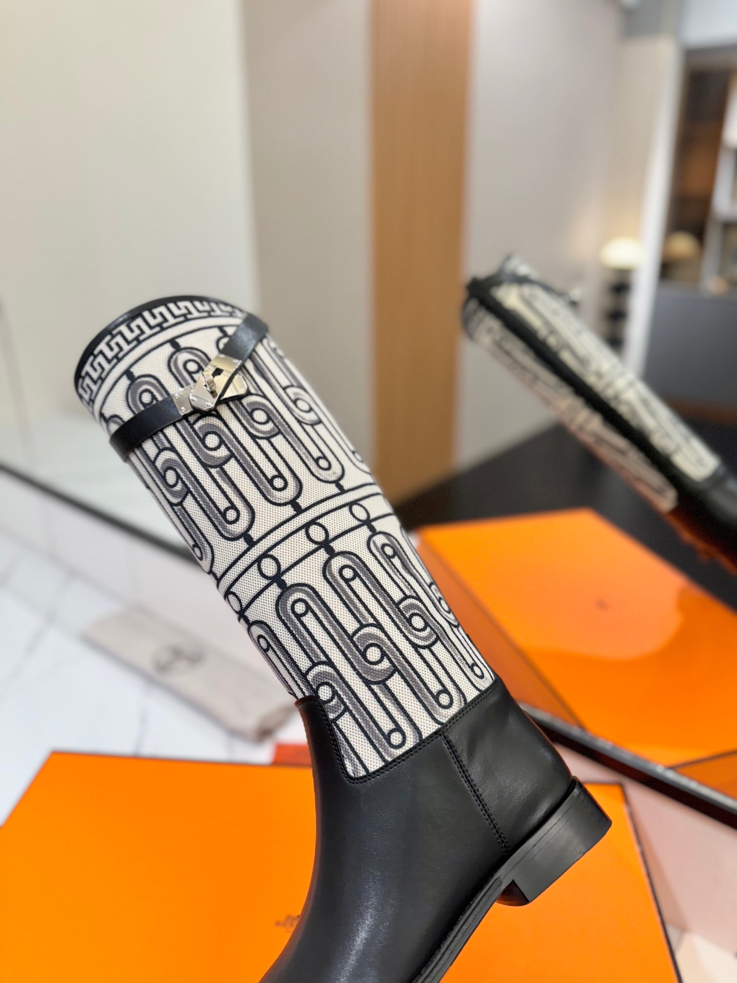 HM Jumping Boot 20mm In Black Cowhide 992365