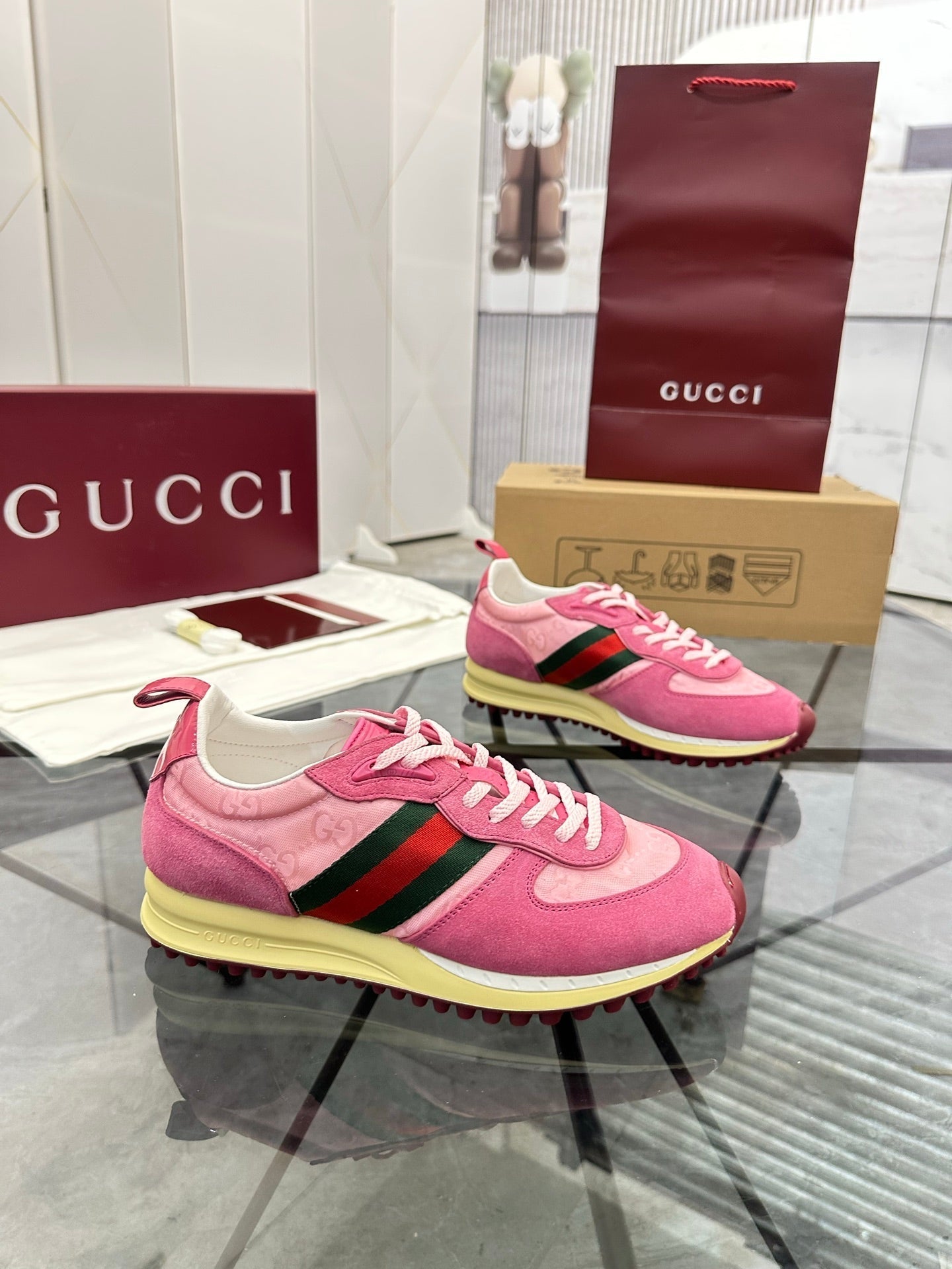 GG Men's Re-Motion Sneaker Pink Suede 733558