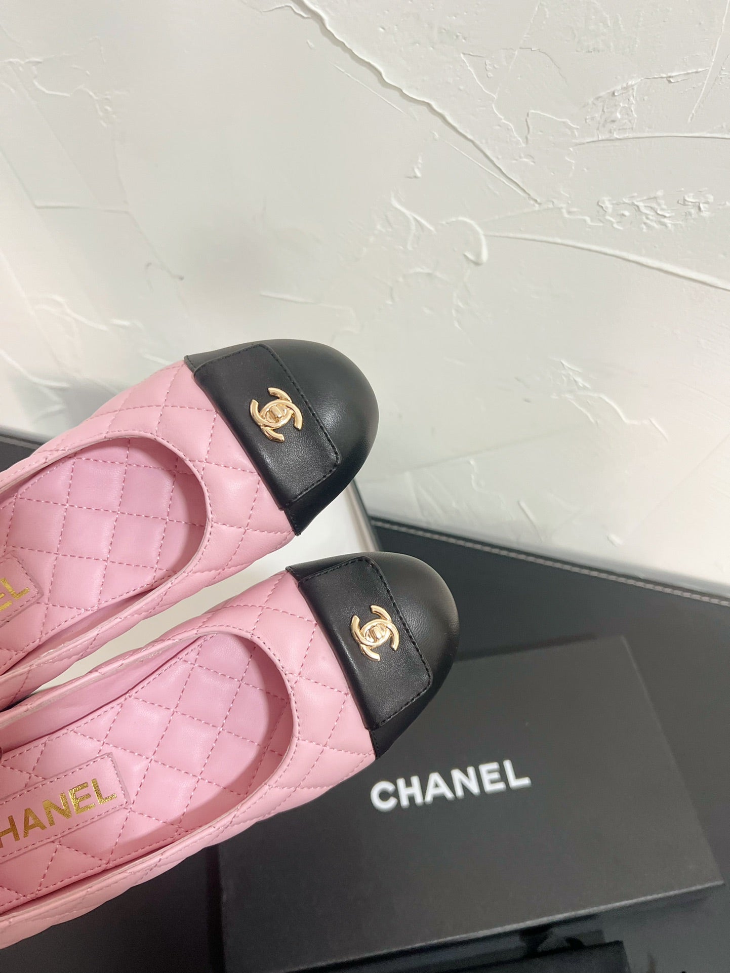 CC Ballet Flats In Pink Mix Black Quilted Lambskin 949714