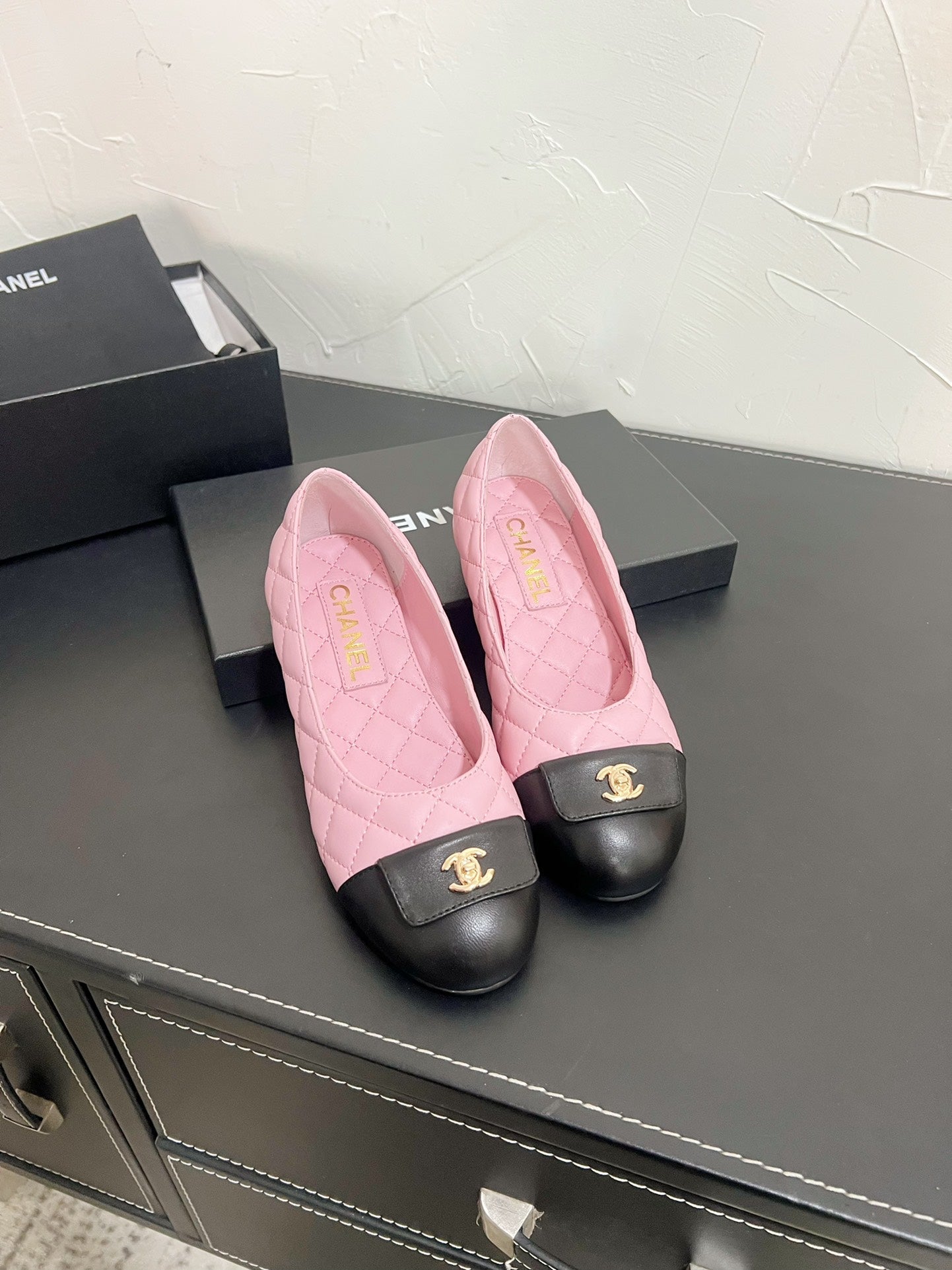CC Ballet Flats In Pink Mix Black Quilted Lambskin 949714