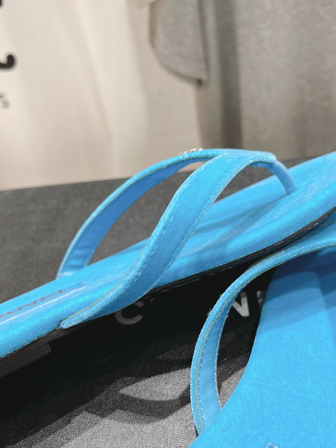 cc thong sandal cloud blue velvet