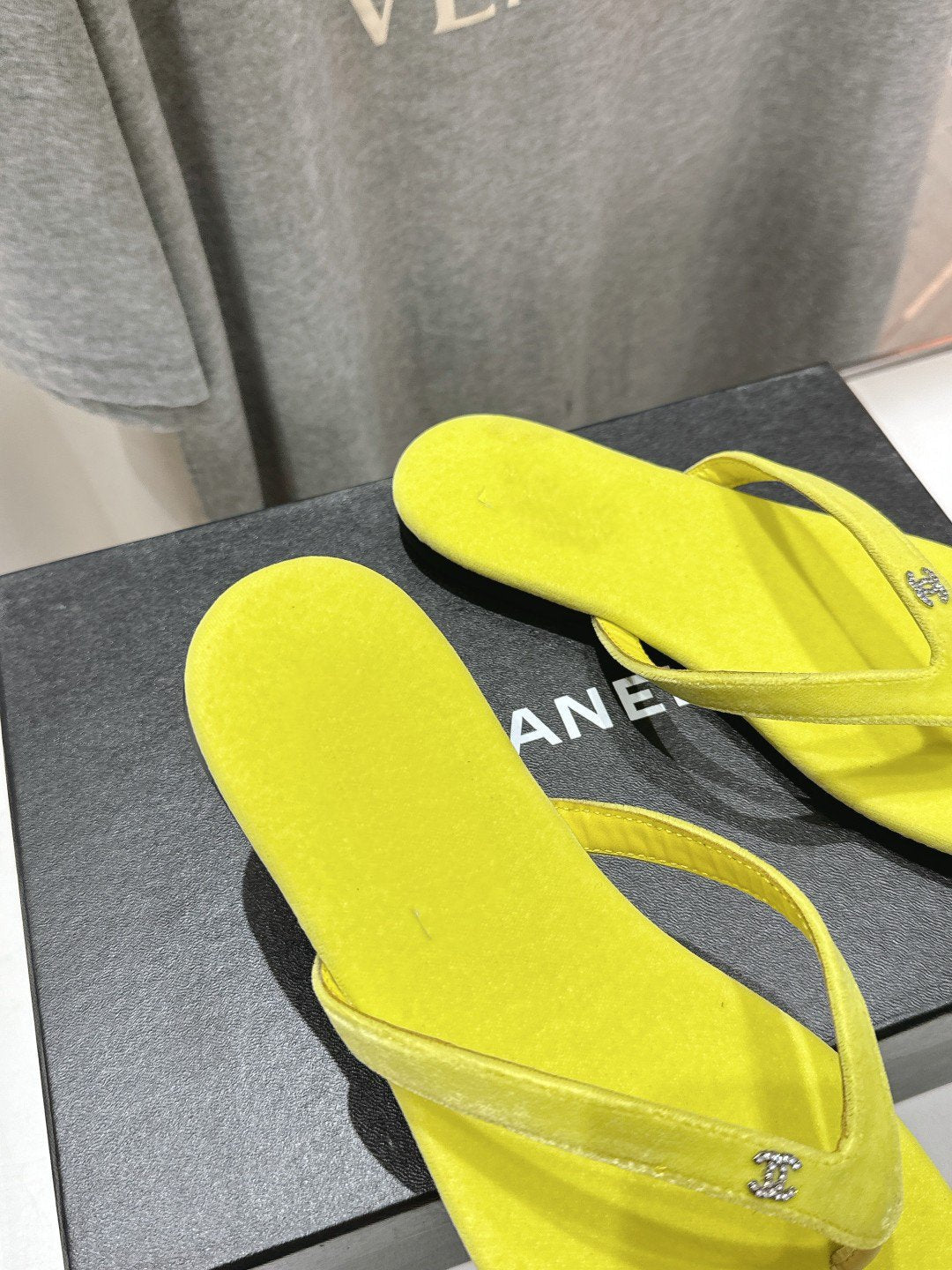 cc thong sandal yellow velvet