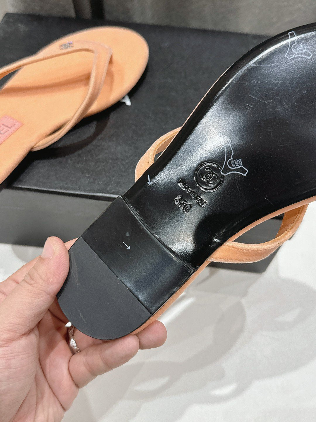 cc thong sandal cantaloupe velvet