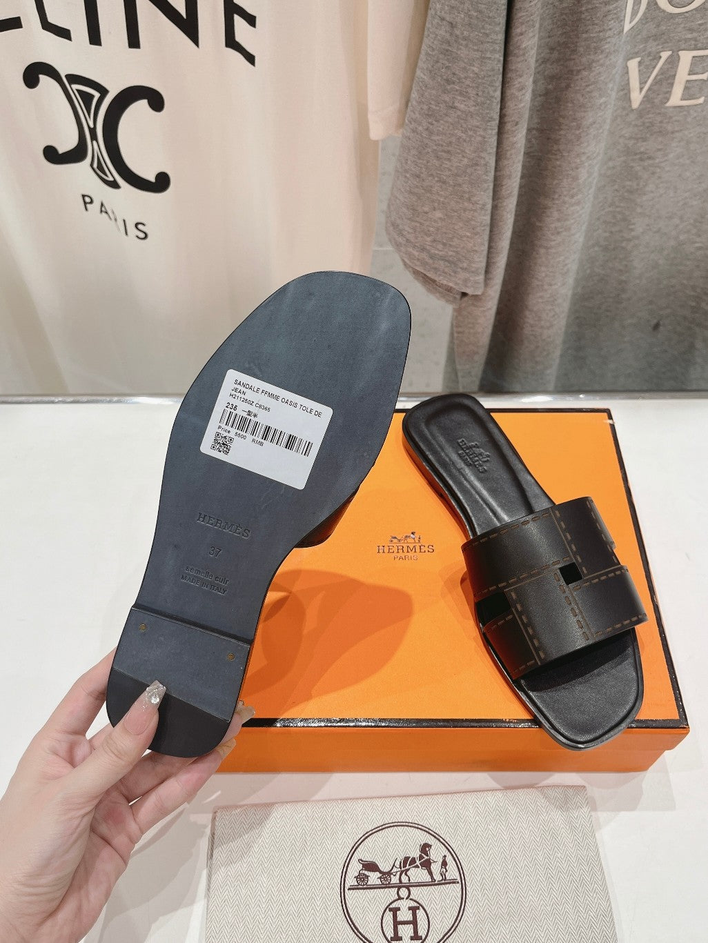 Idioma Sandal Black Calfskin