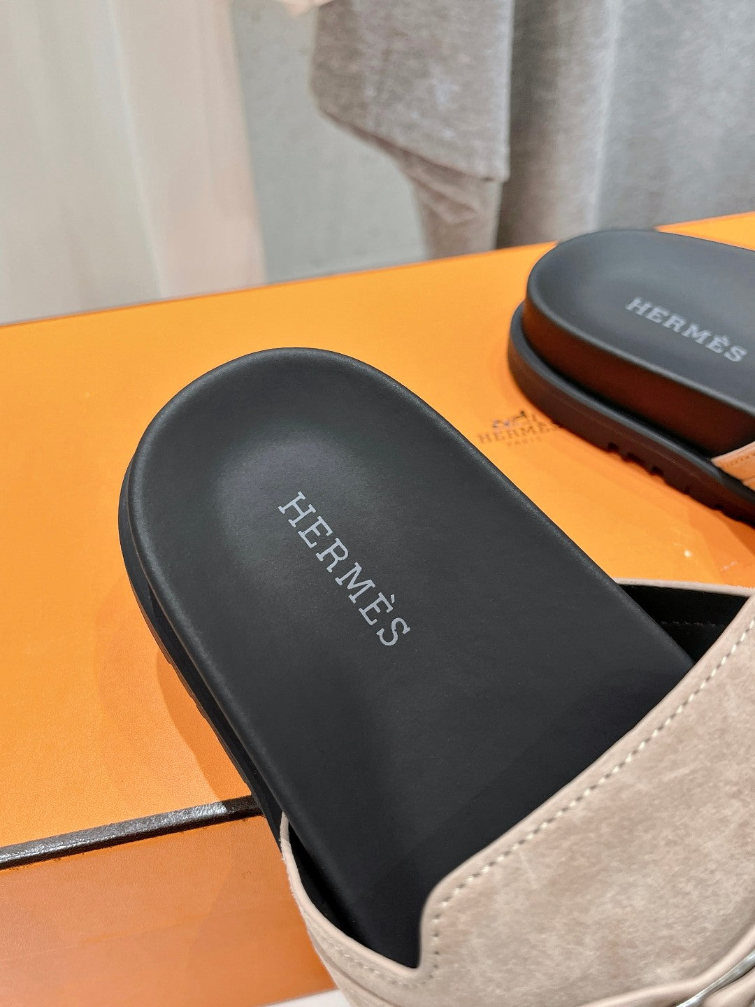 EMPIRE SANDAL BLACK MIX PASTEL PINK SUEDE