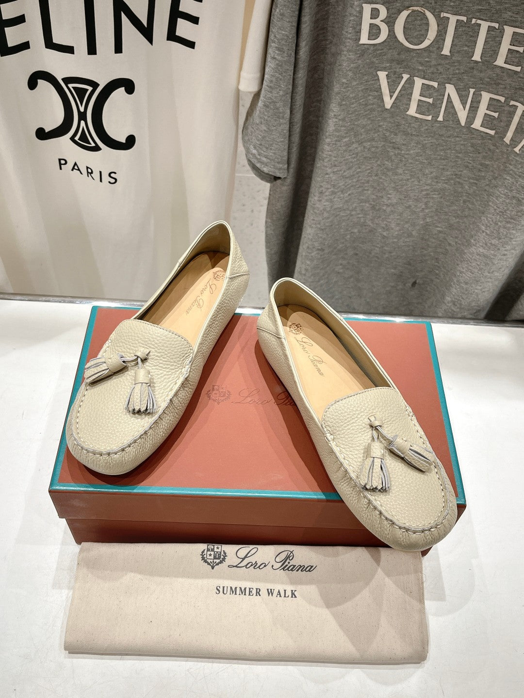 dot sole walk mocassin cream calfskin