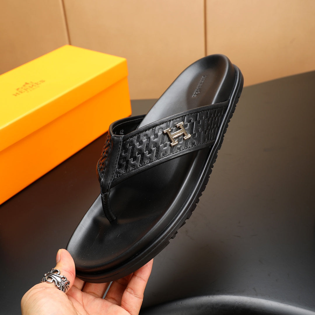 HM Men's Thong Sandals Black Cowhide 547360