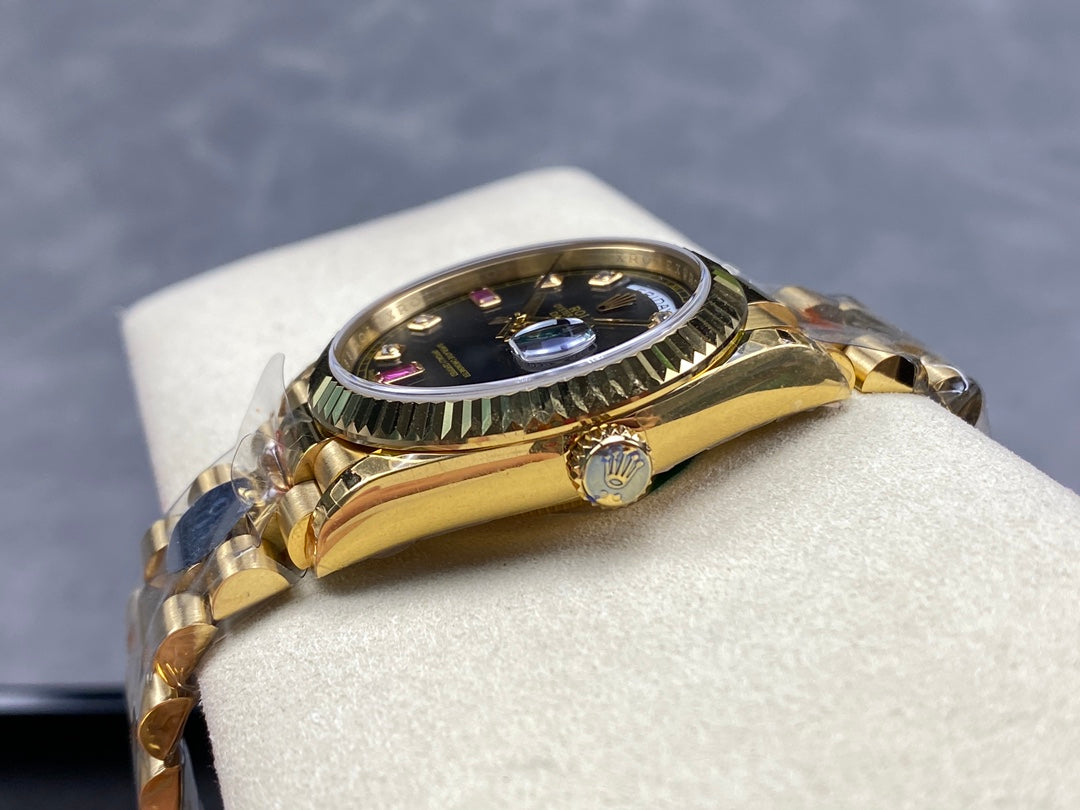 Rolex Day-Date 36mm Gold Black Diamond