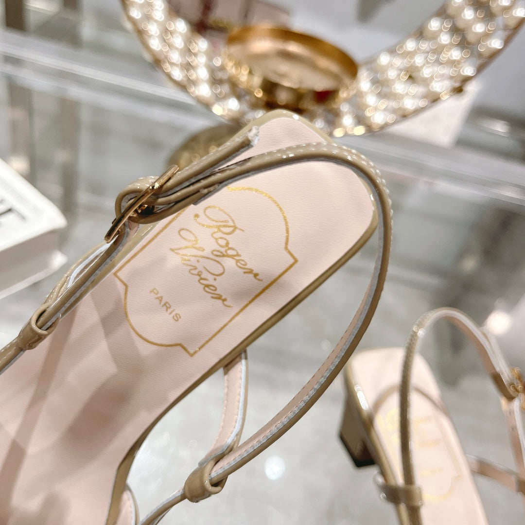 Belle Viv Metal Buckle Slingback Pumps 45 Camel Patent Leather