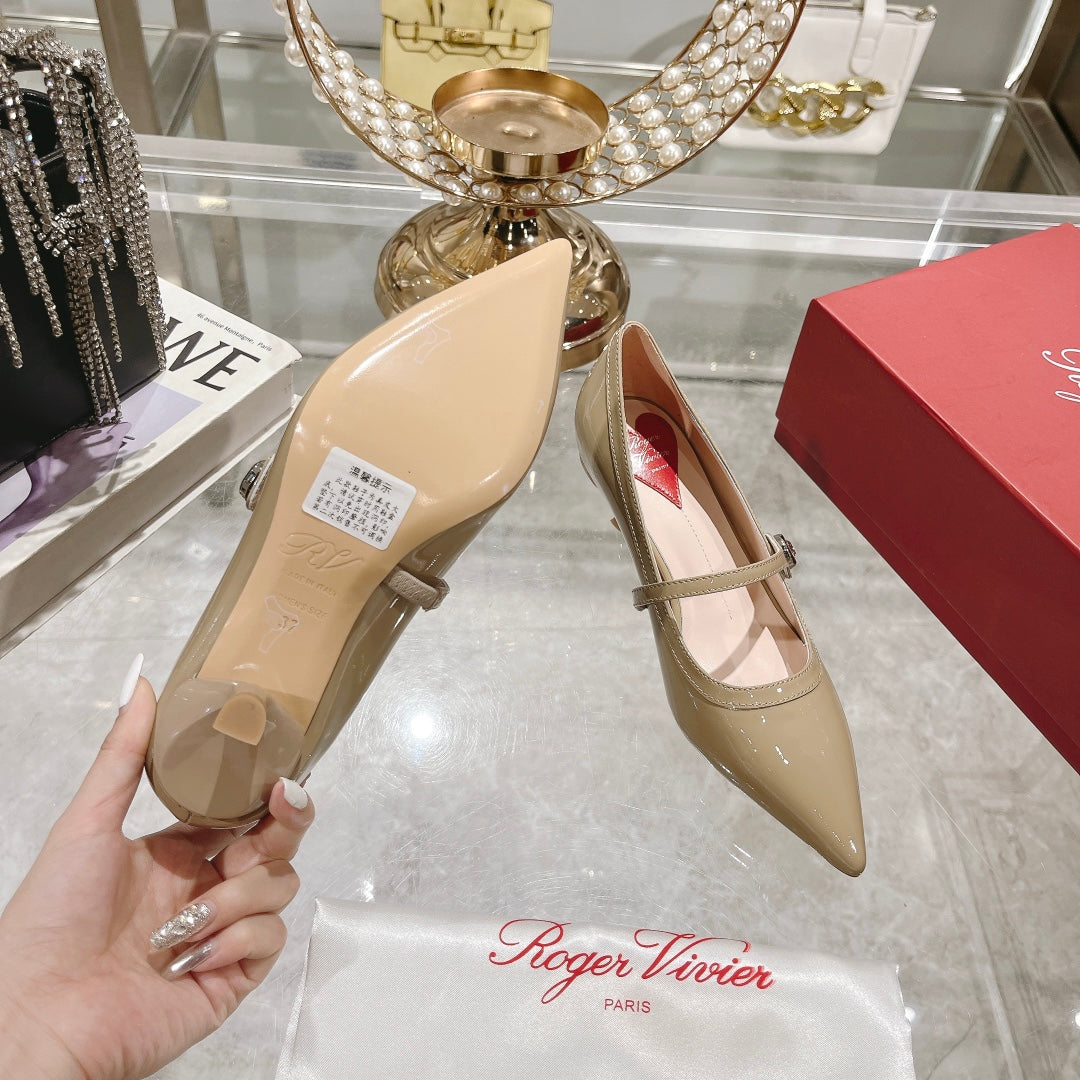 Mary Jane Virgule Pumps 55 Beige Patent Leather