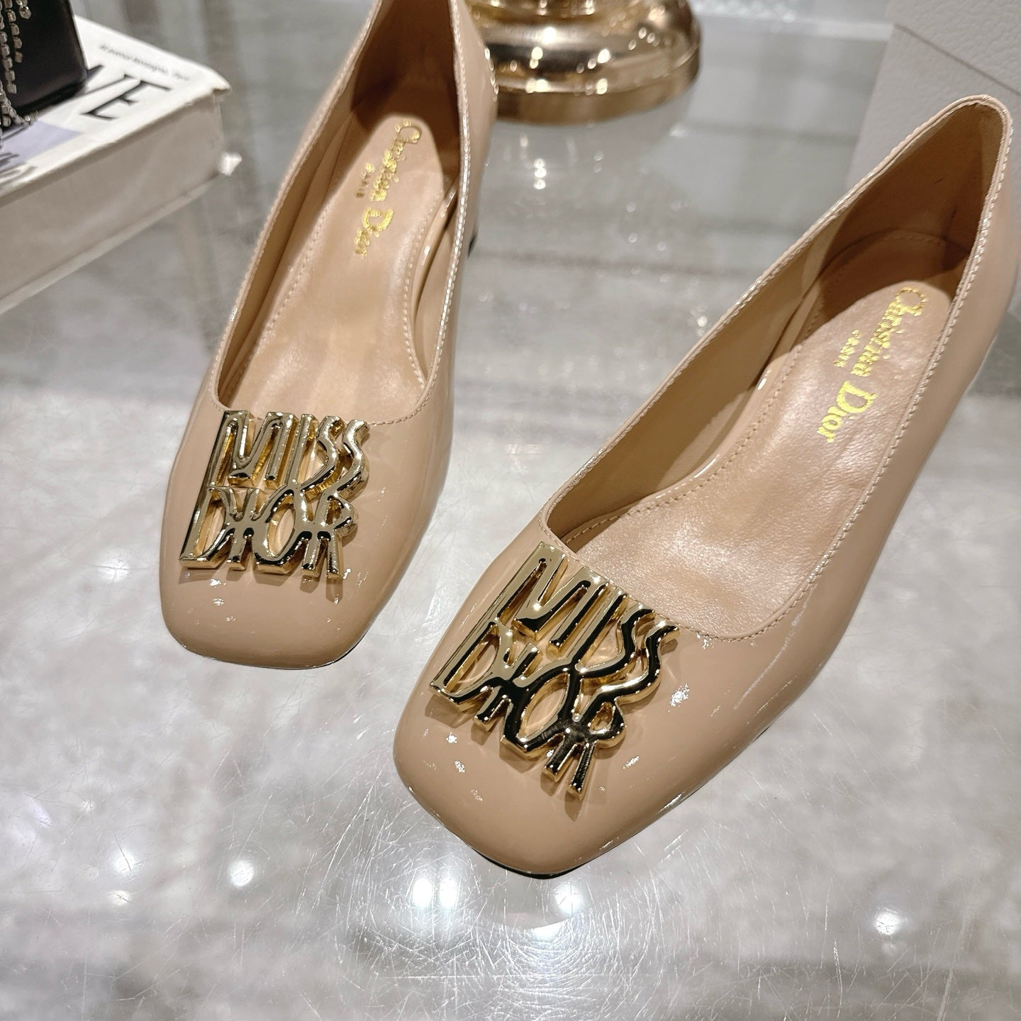 CD 25  Pump Heel Height 3cm Cream Patent Leather 393412