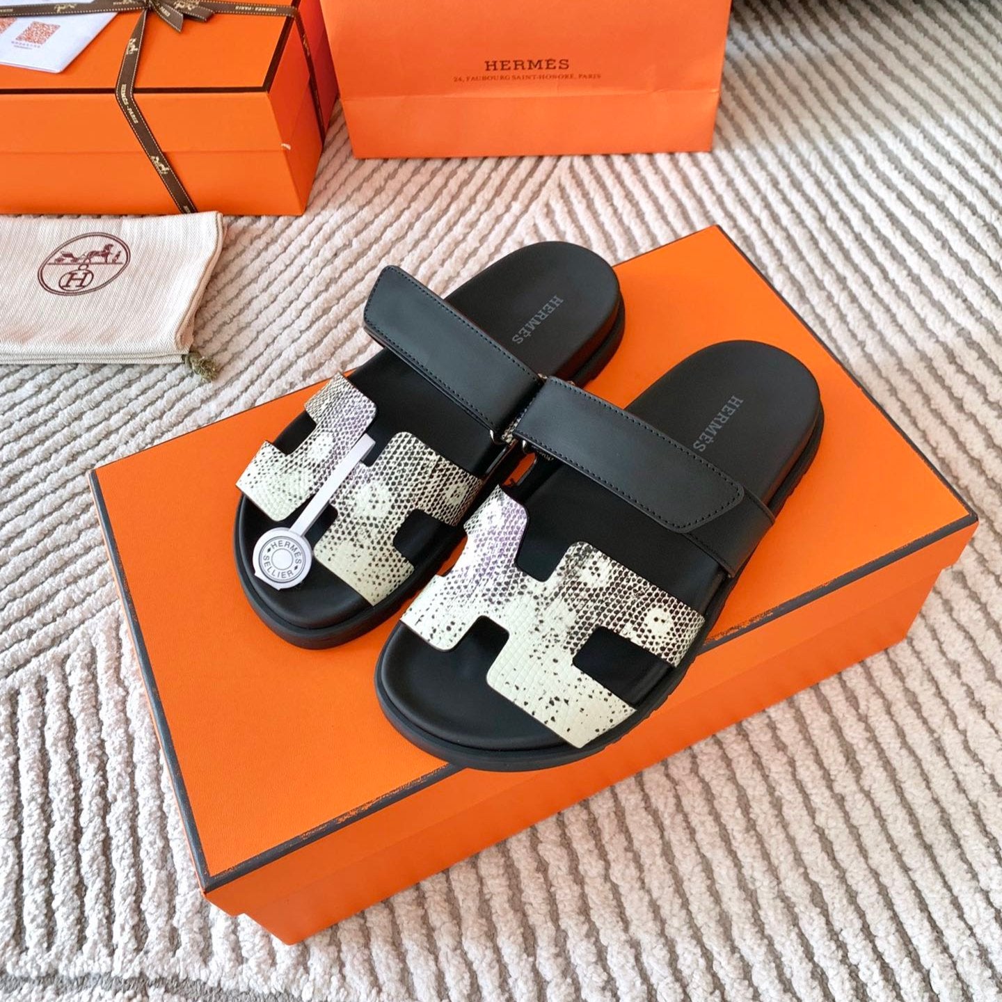 HM Chypre Sandal Ombre White Black Mix Black Cowhide 963214