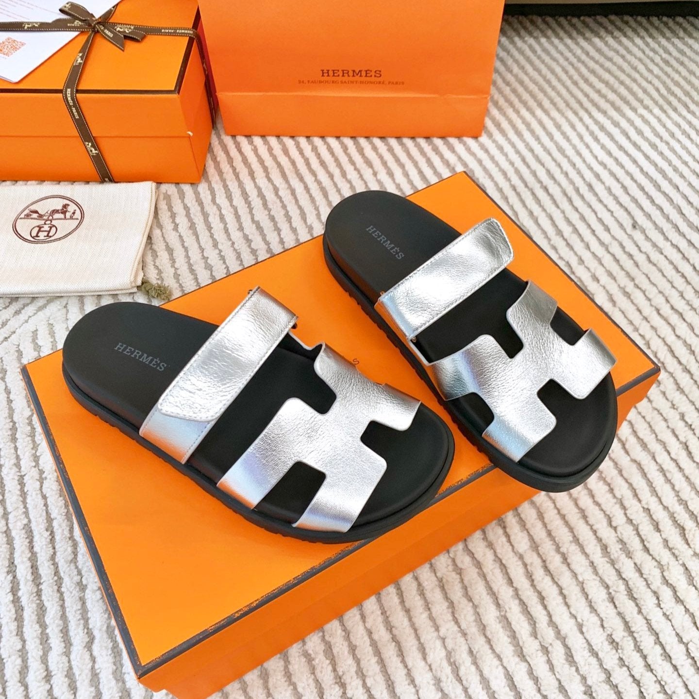 HM Chypre Sandal Silver Mix Black Wrinkled Lambskin 963200