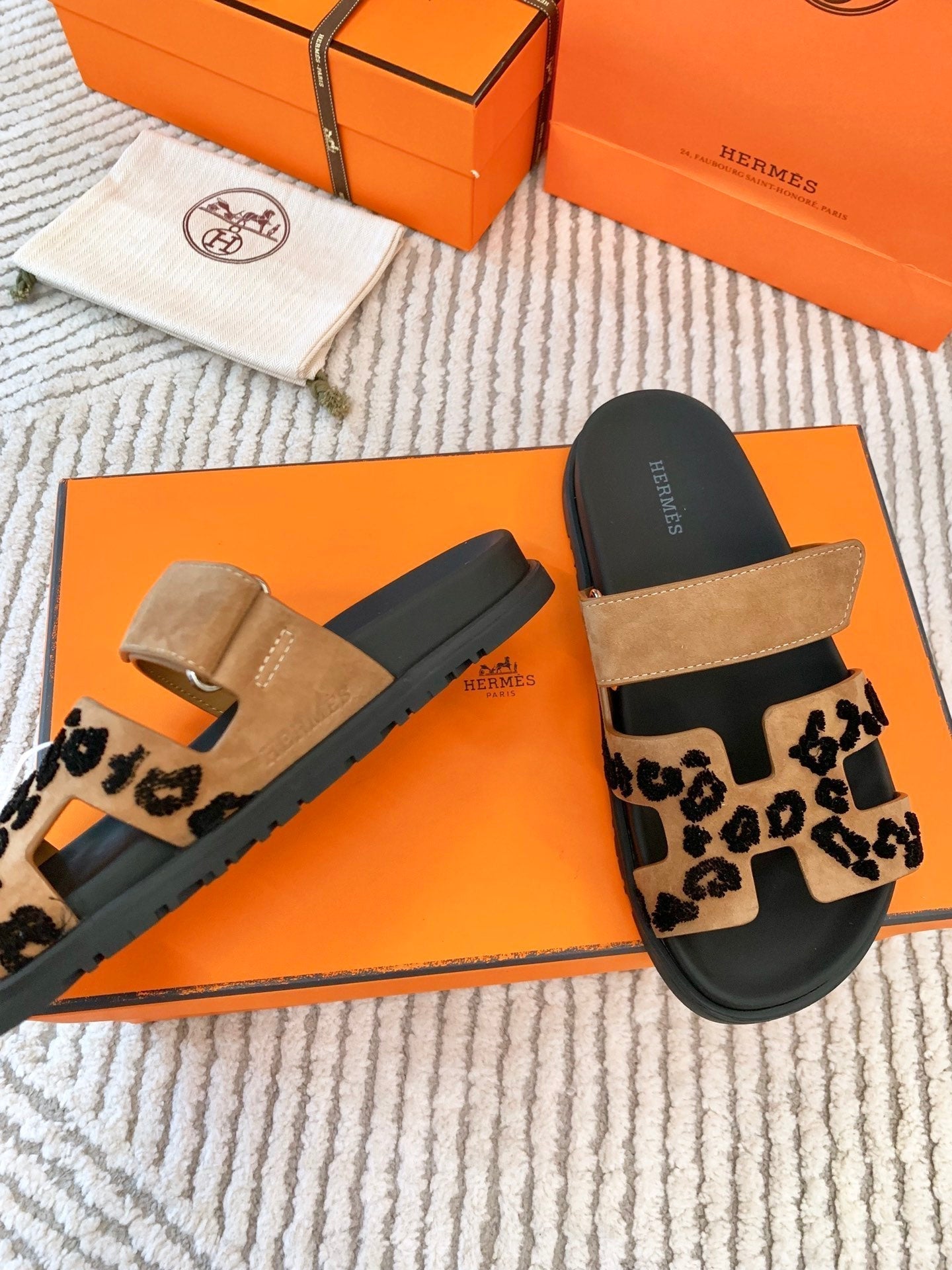 HM Chypre Sandal Brun FumÃ© Black Suede 963208