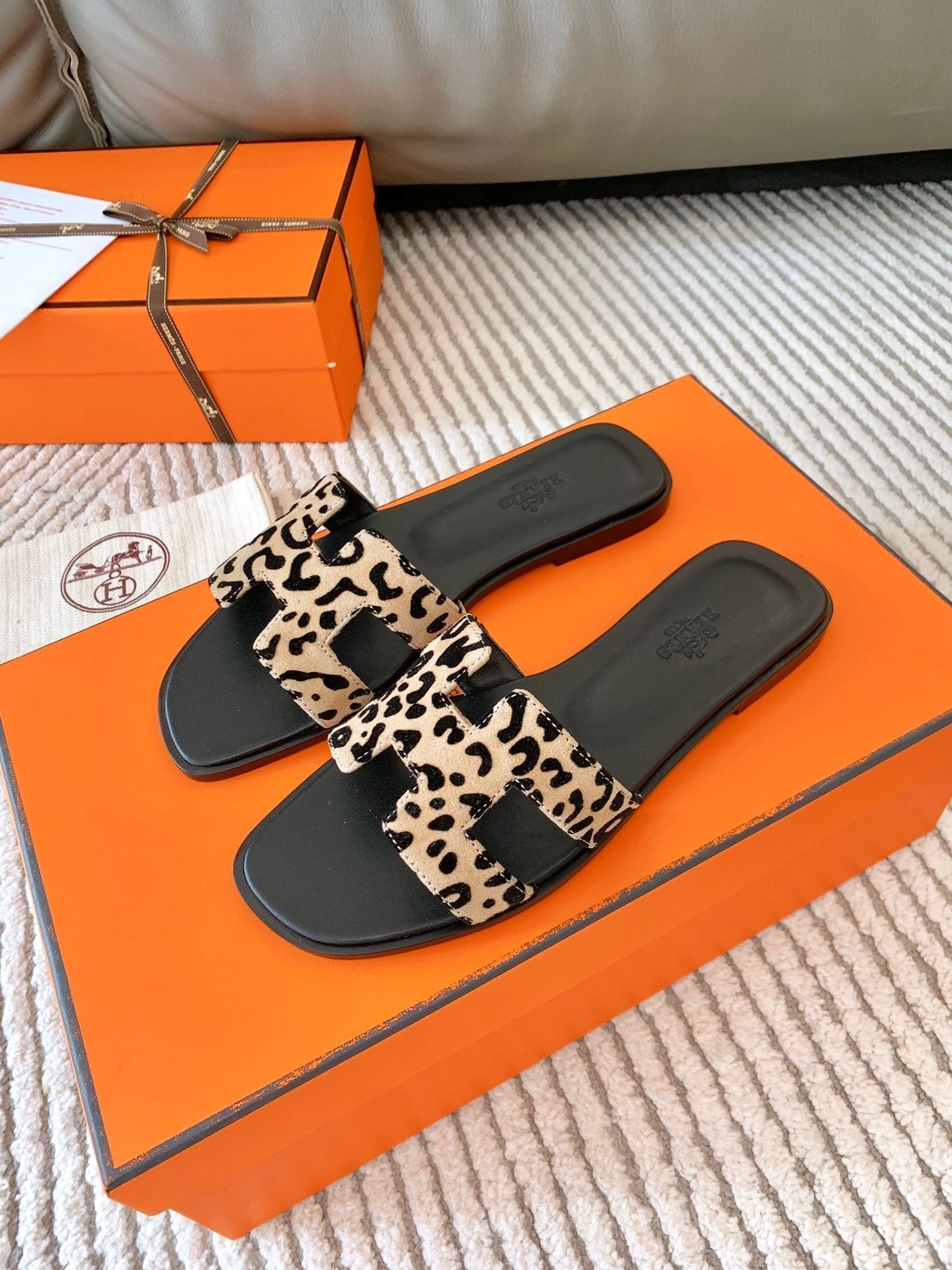 HM Oran Sandal Beige With Black Pattern Calfskin  963189