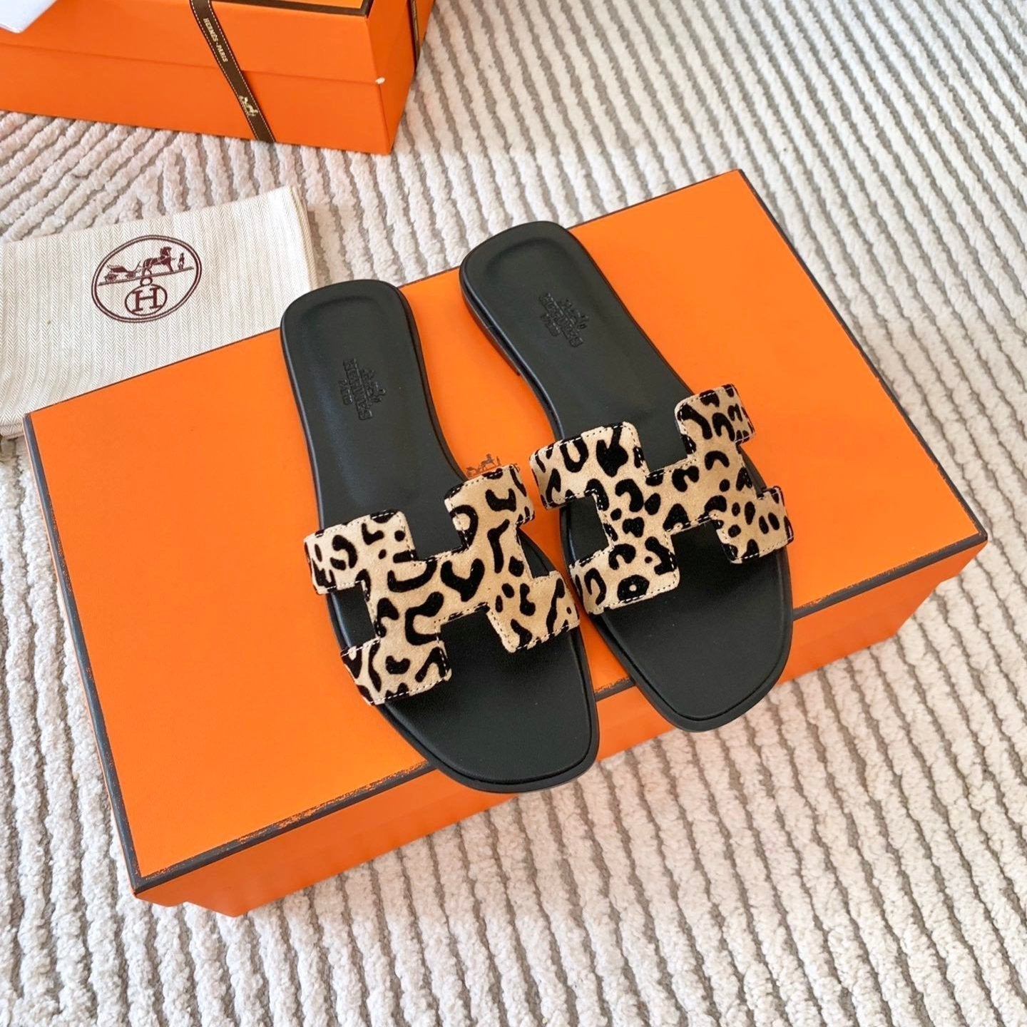 HM Oran Sandal Beige With Black Pattern Calfskin  963189