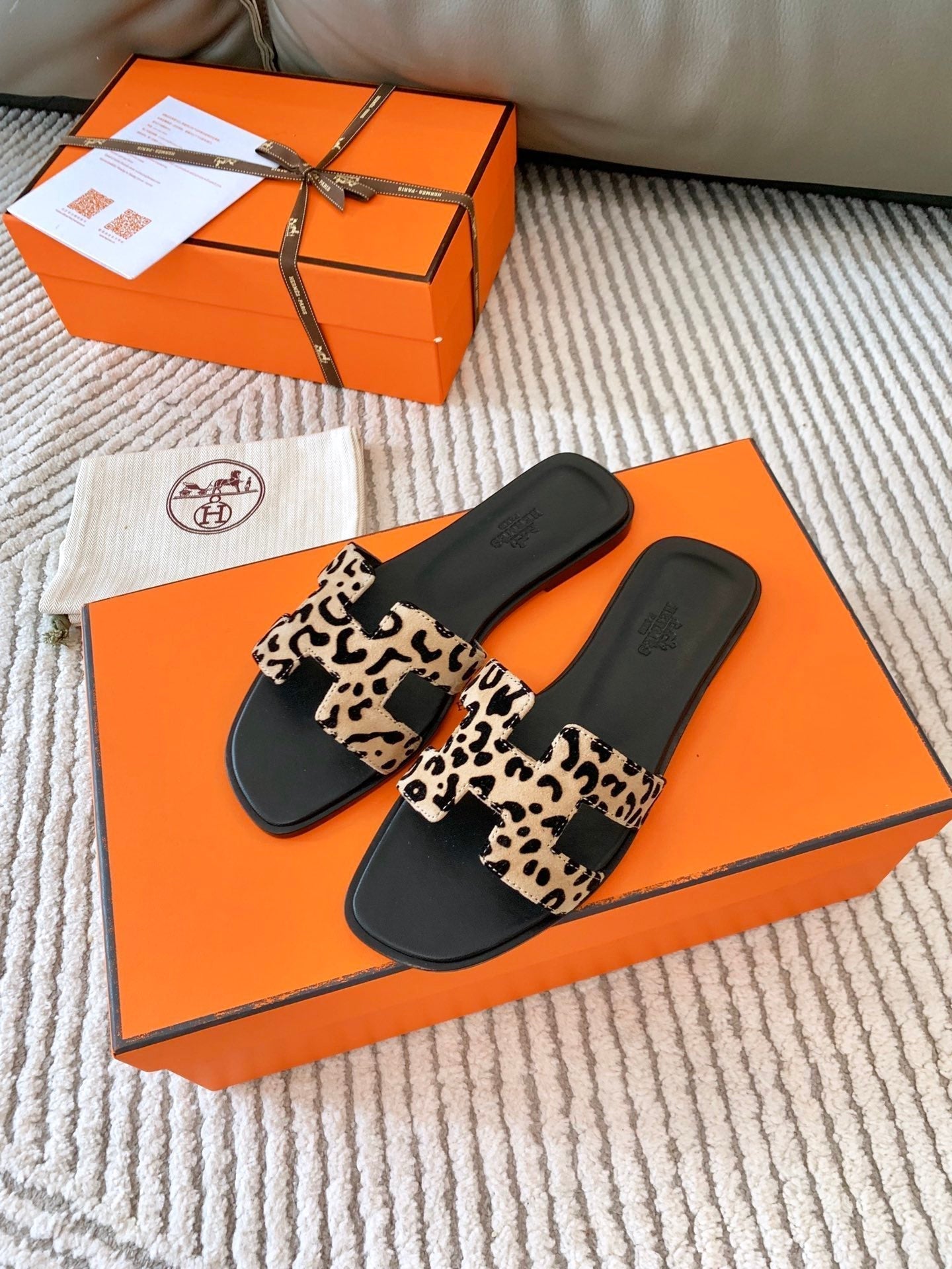 HM Oran Sandal Beige With Black Pattern Calfskin  963189