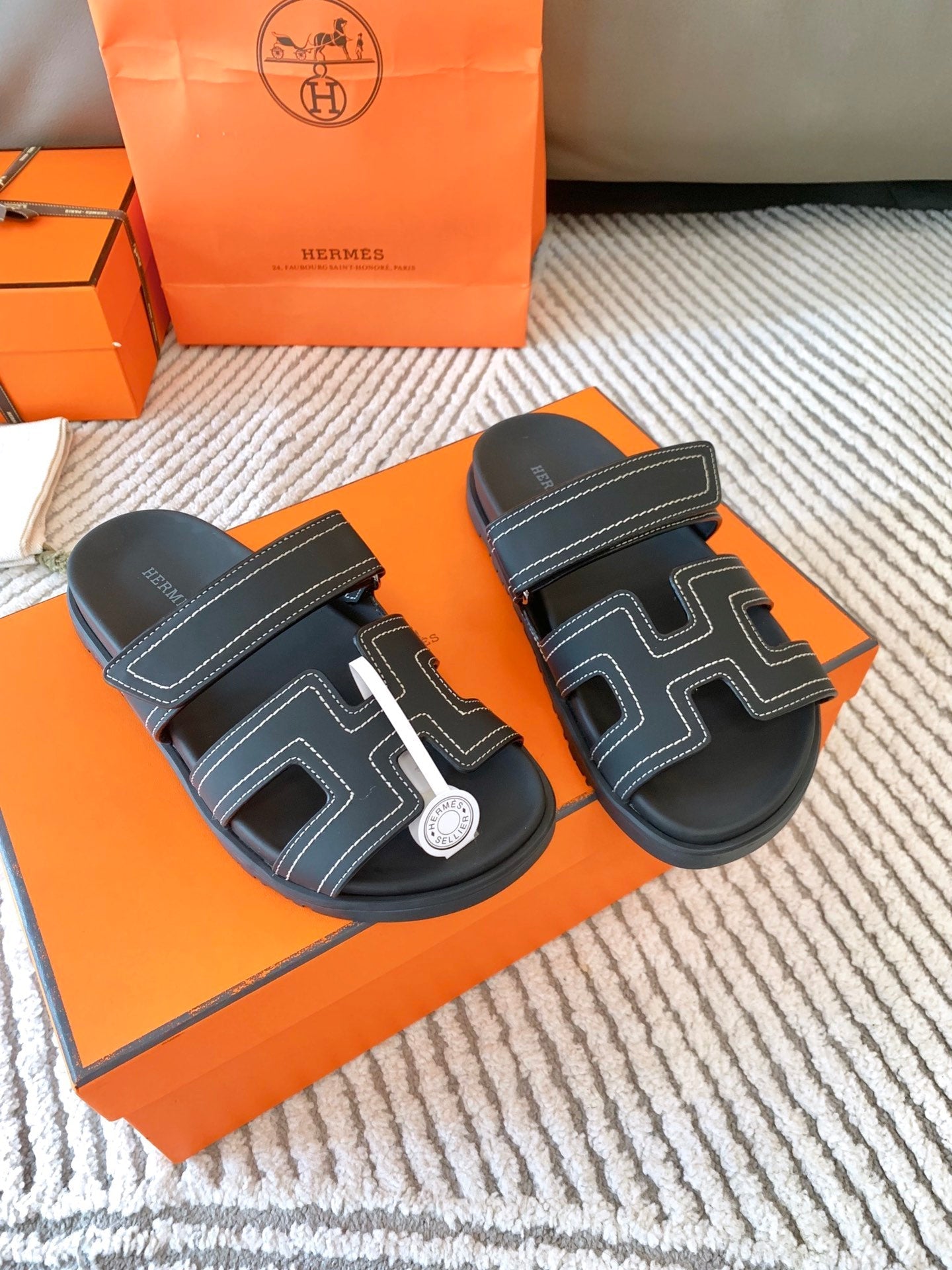 HM Chypre Sandal Black With White Stitching Lambskin 963494