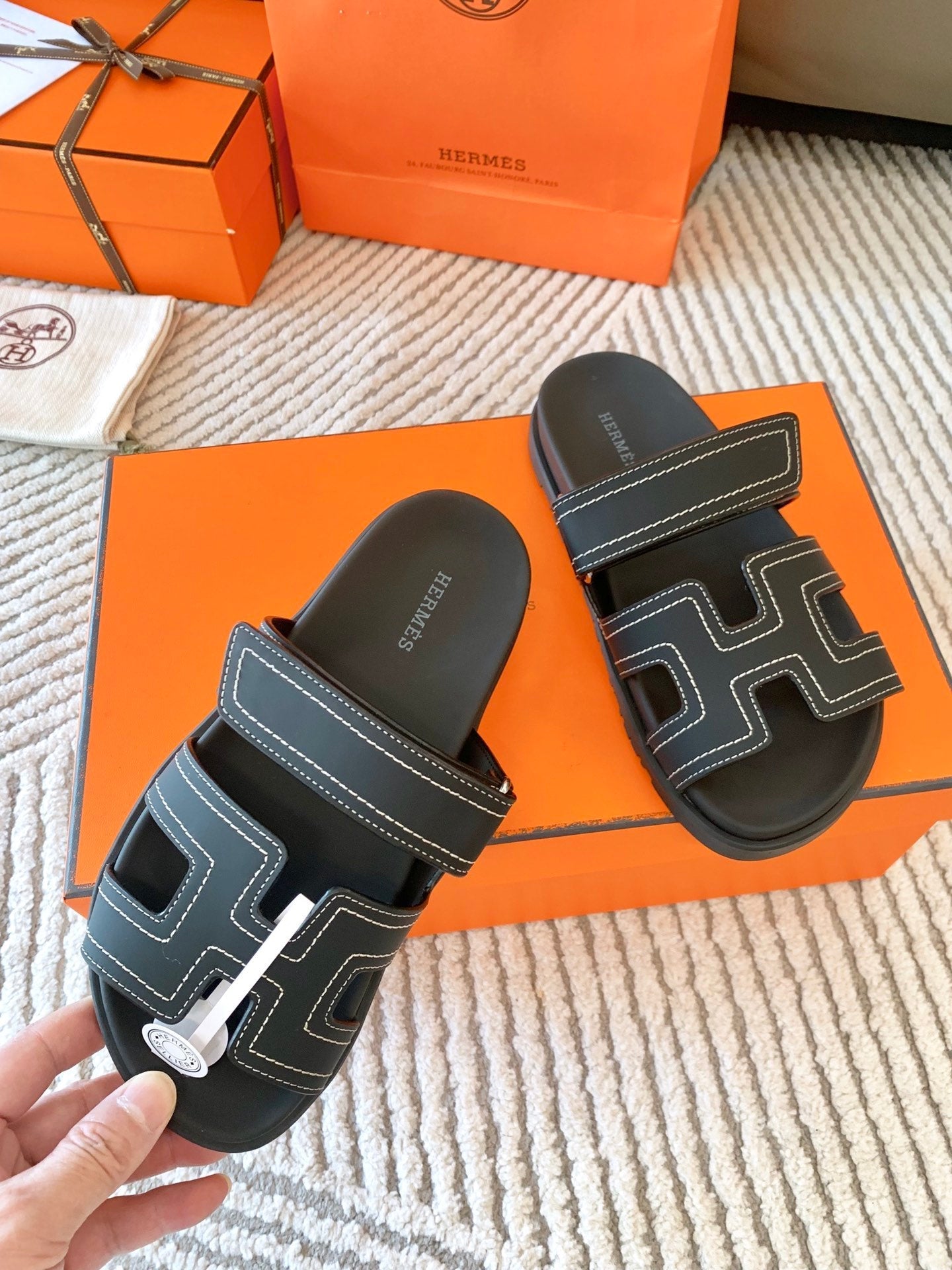 HM Chypre Sandal Black With White Stitching Lambskin 963494