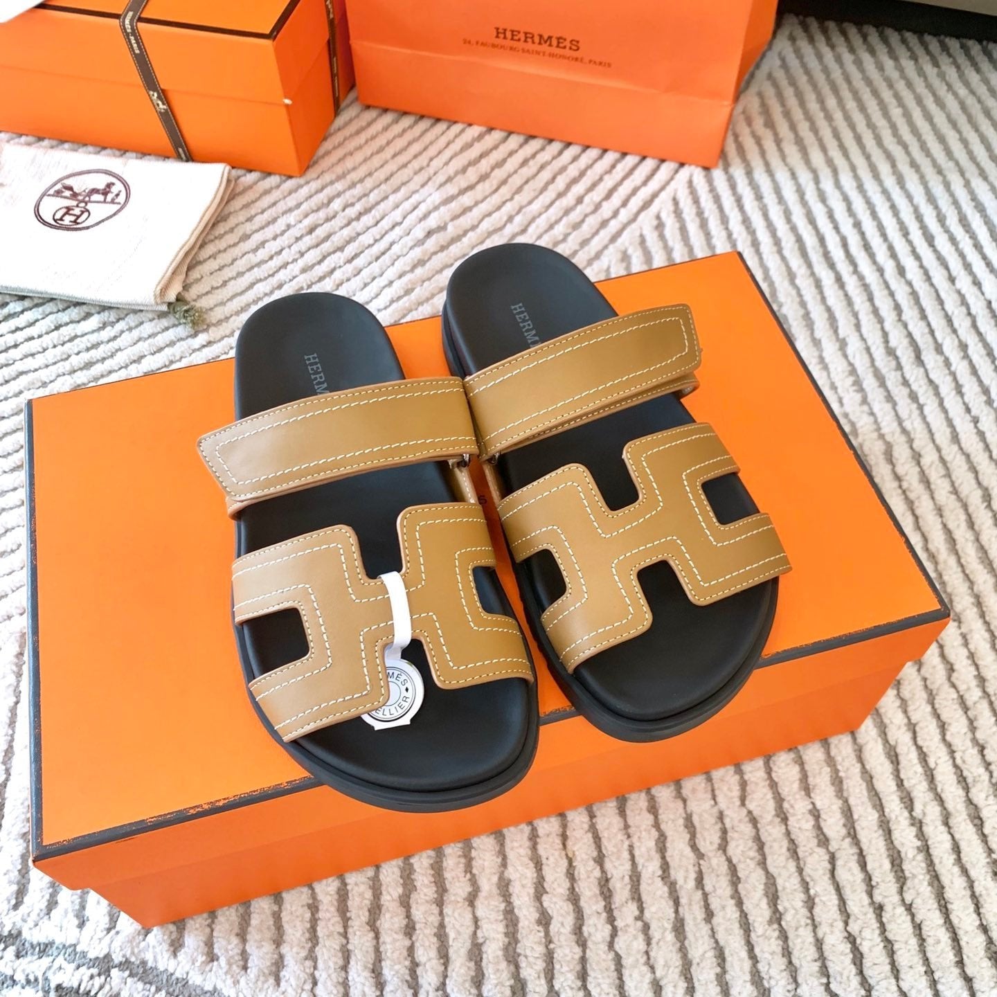 HM Chypre Sandal Lumpy Brown With White Stitching Lambskin 963495